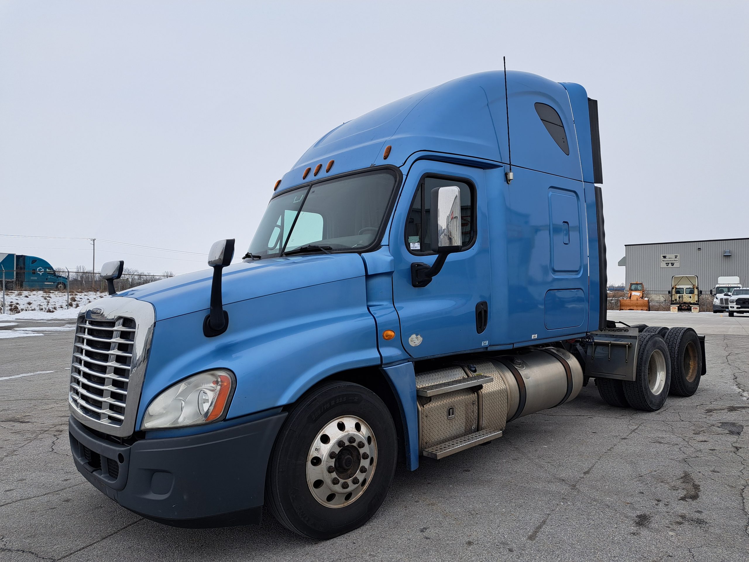 2015 Freightliner CA125 - image 1 of 5