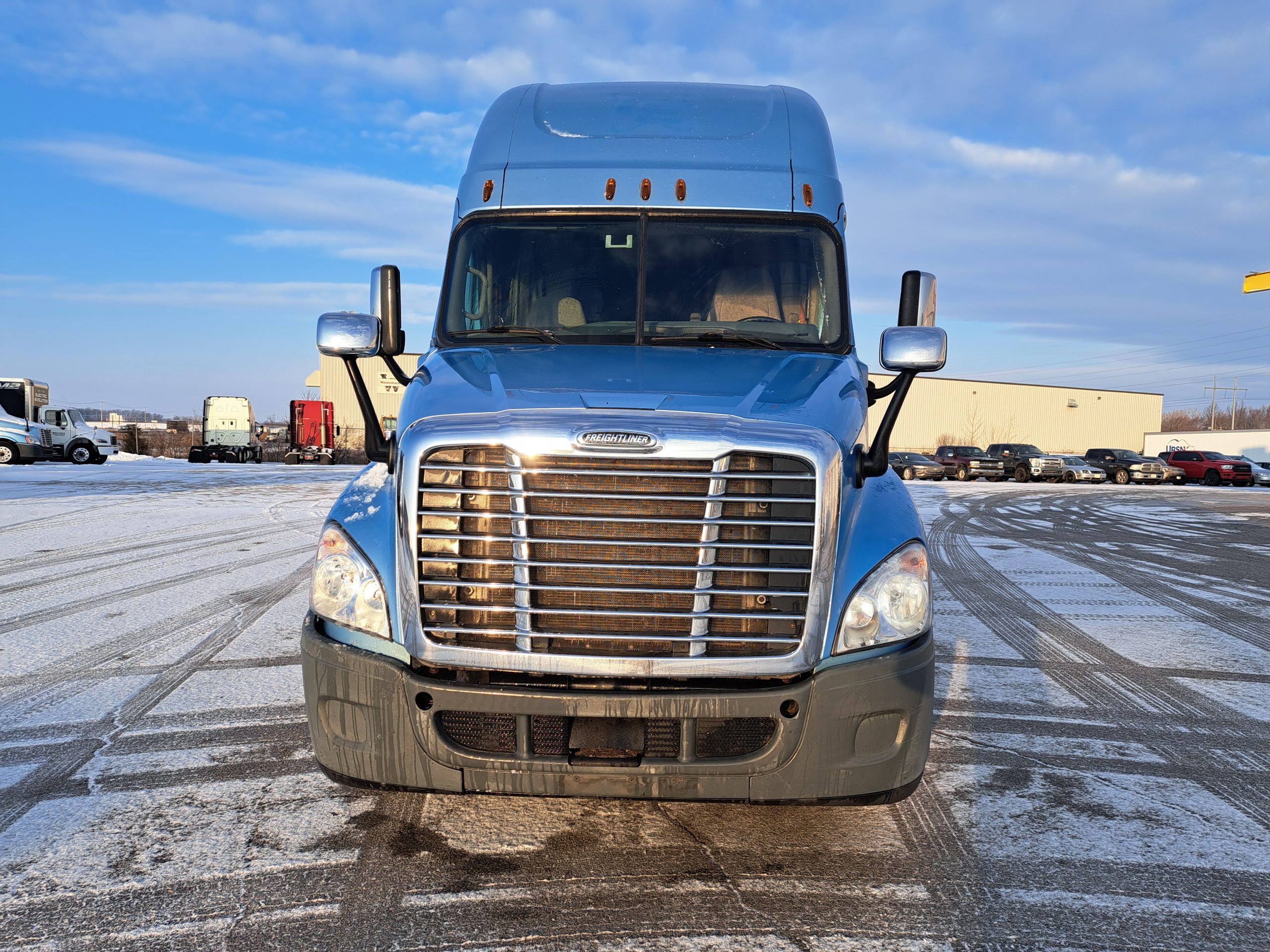 2015 Freightliner CA125 - image 3 of 6