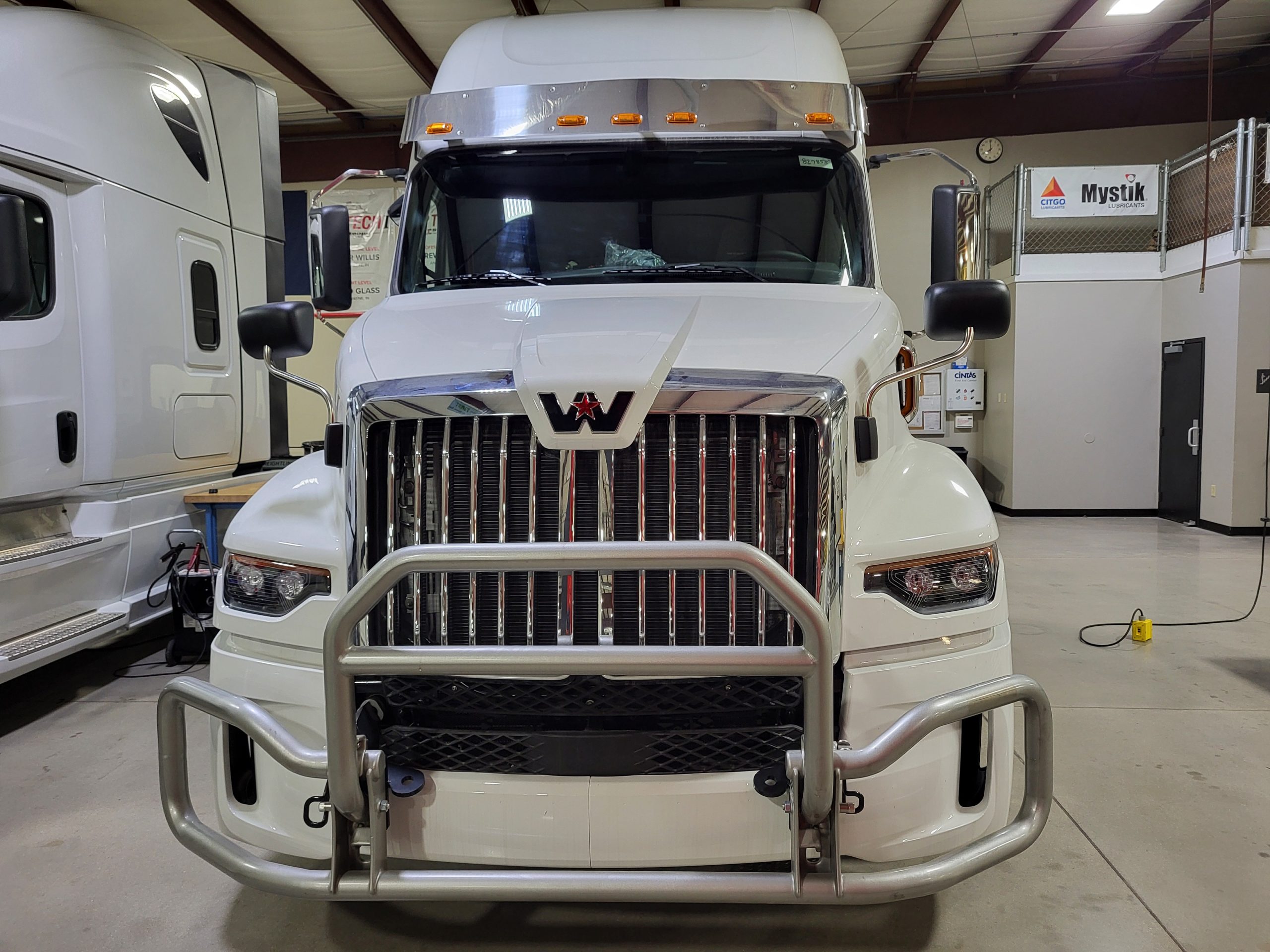 2025 Western Star 57X - image 2 of 6