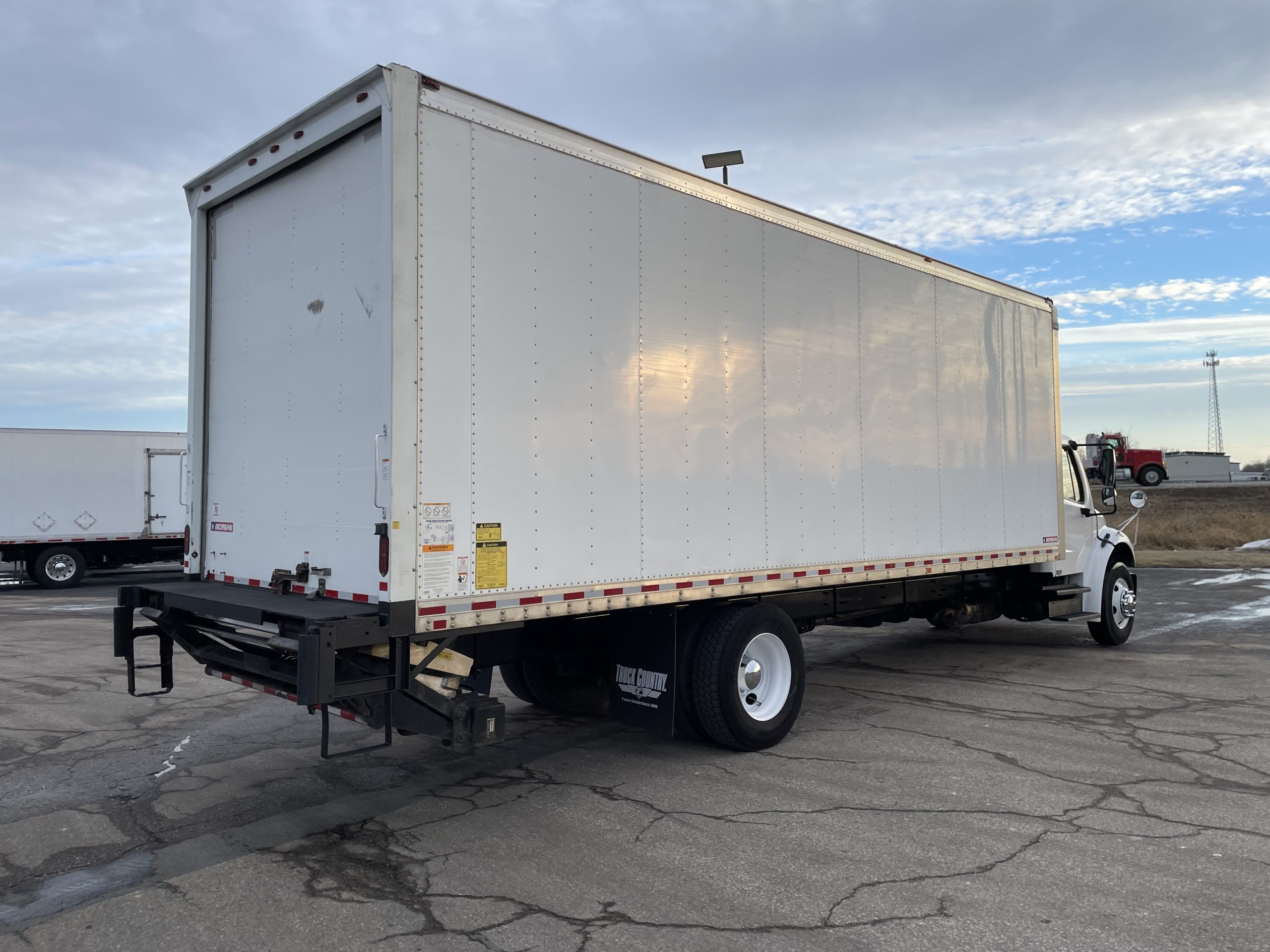 2018 Freightliner M2 106 - image 6 of 6