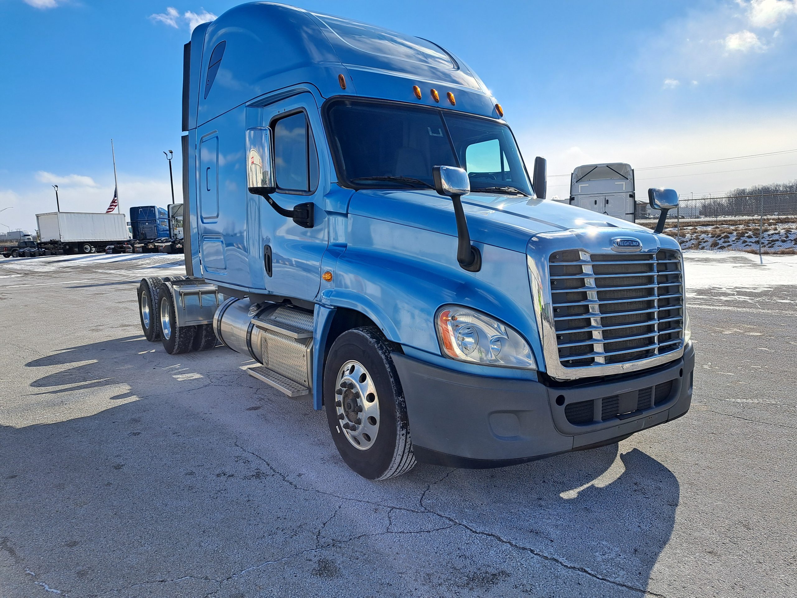 2015 Freightliner CA125 - image 3 of 6