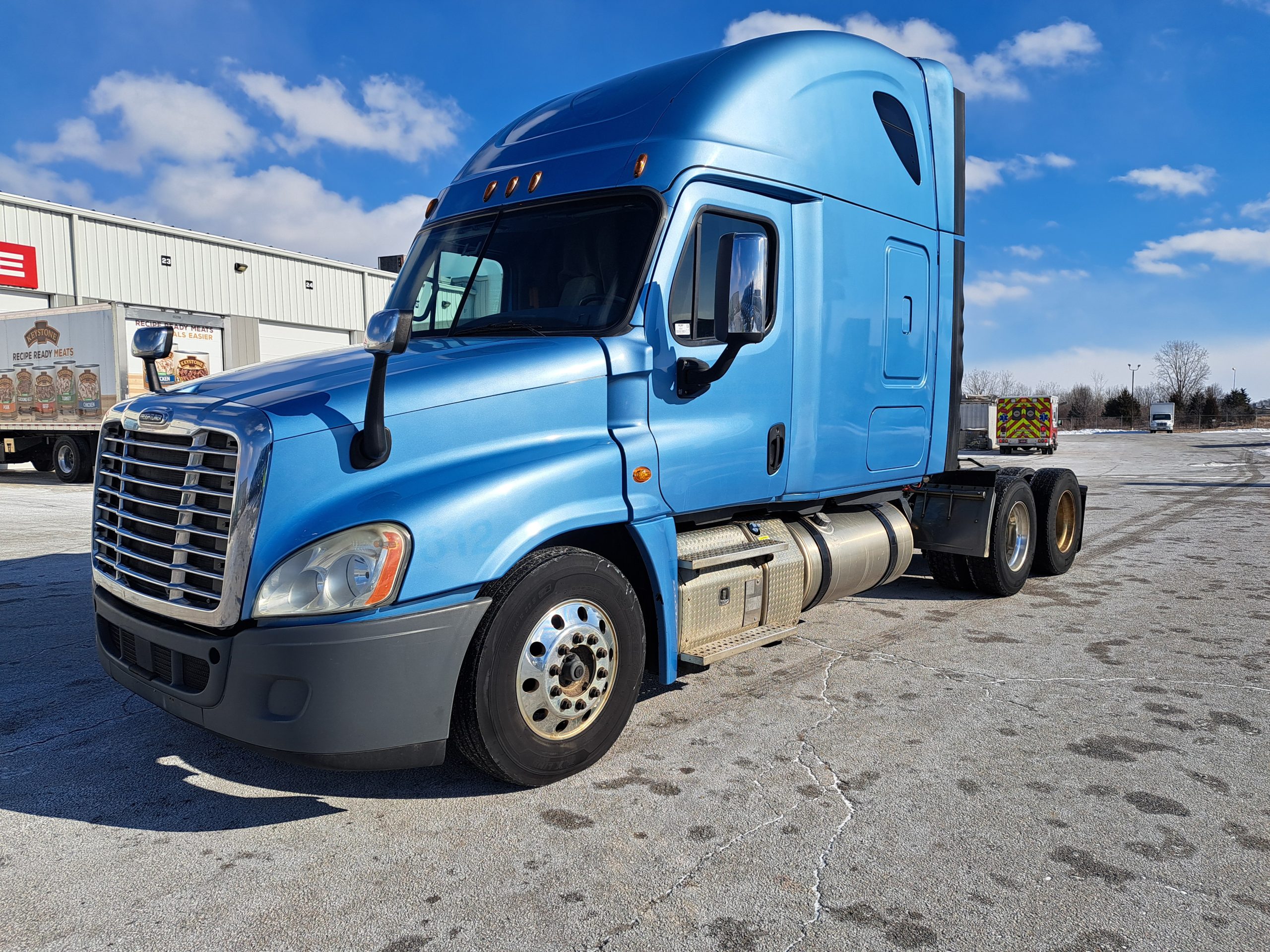 2015 Freightliner CA125 - image 1 of 6