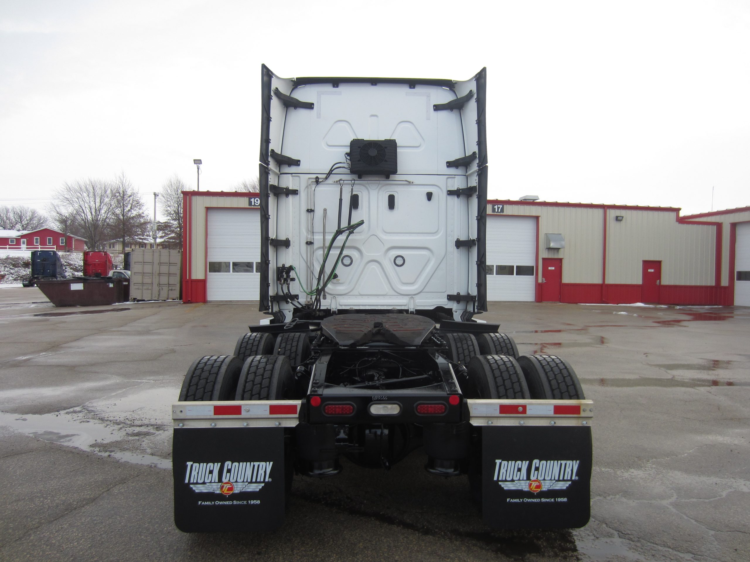 2023 Freightliner PT126 - image 4 of 6