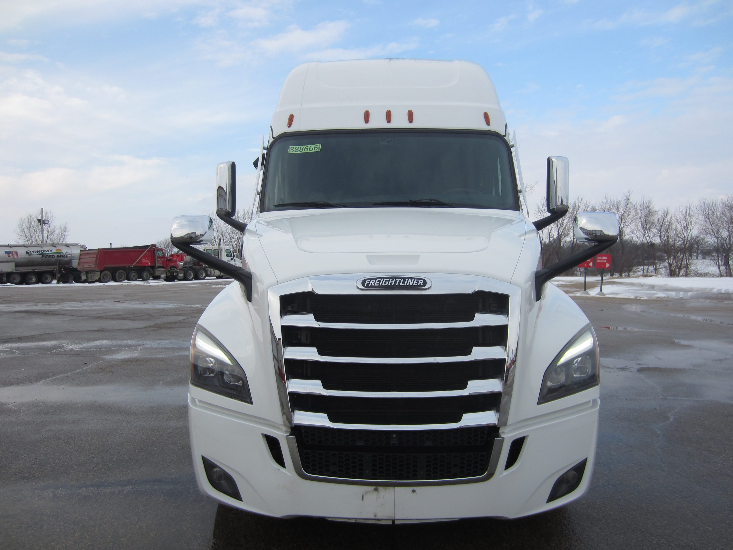 2023 Freightliner PT126 - image 2 of 6