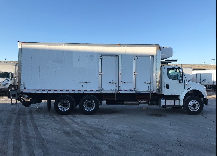 2017 Freightliner M280 - image 4 of 6