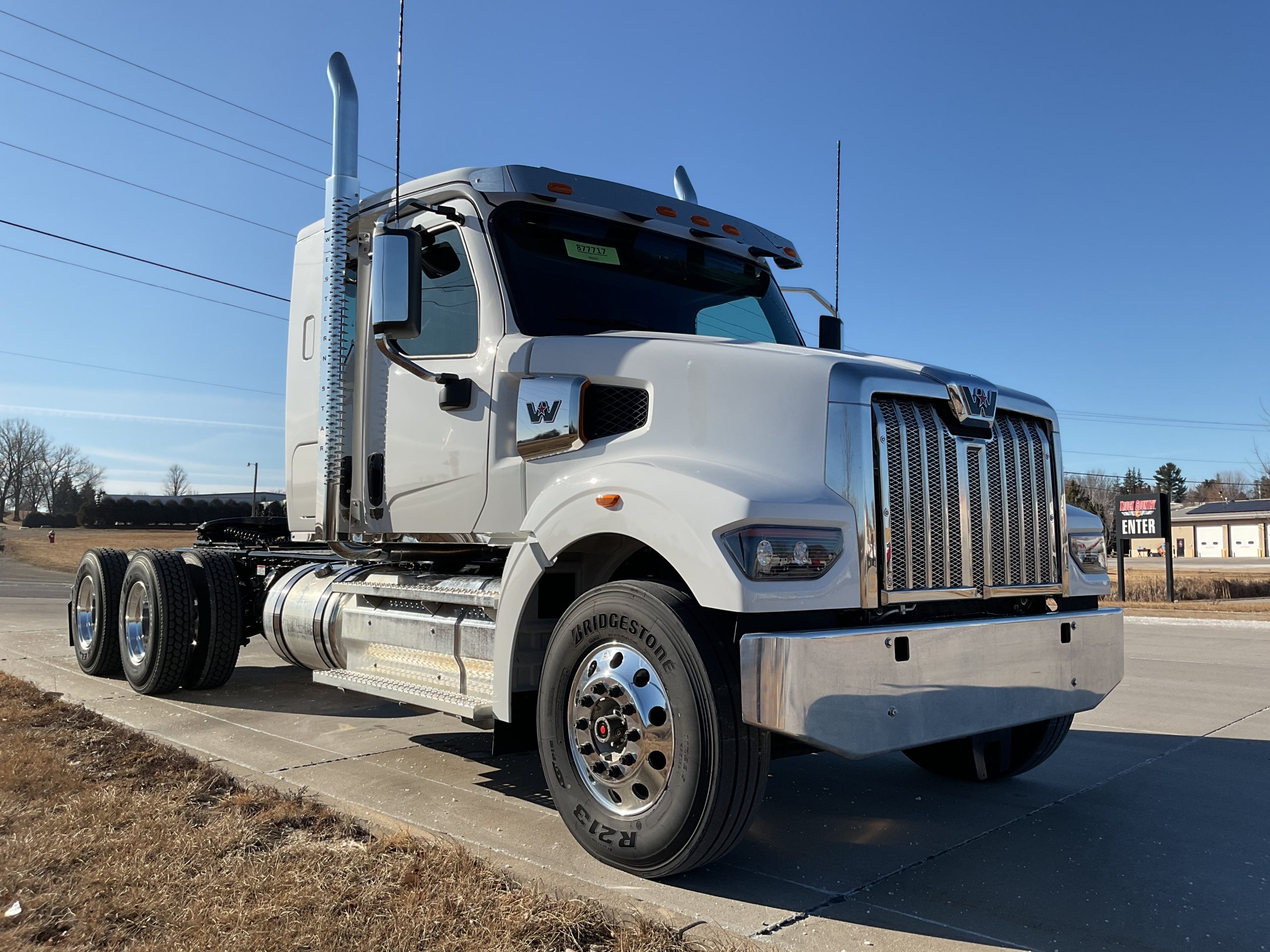 2025 Western Star 49X - image 3 of 6