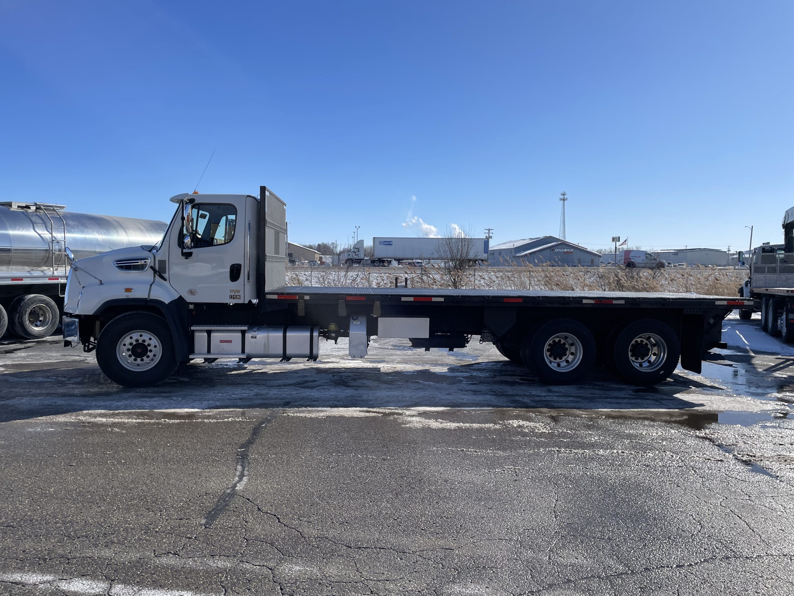 2019 Freightliner 114SD - image 6 of 6