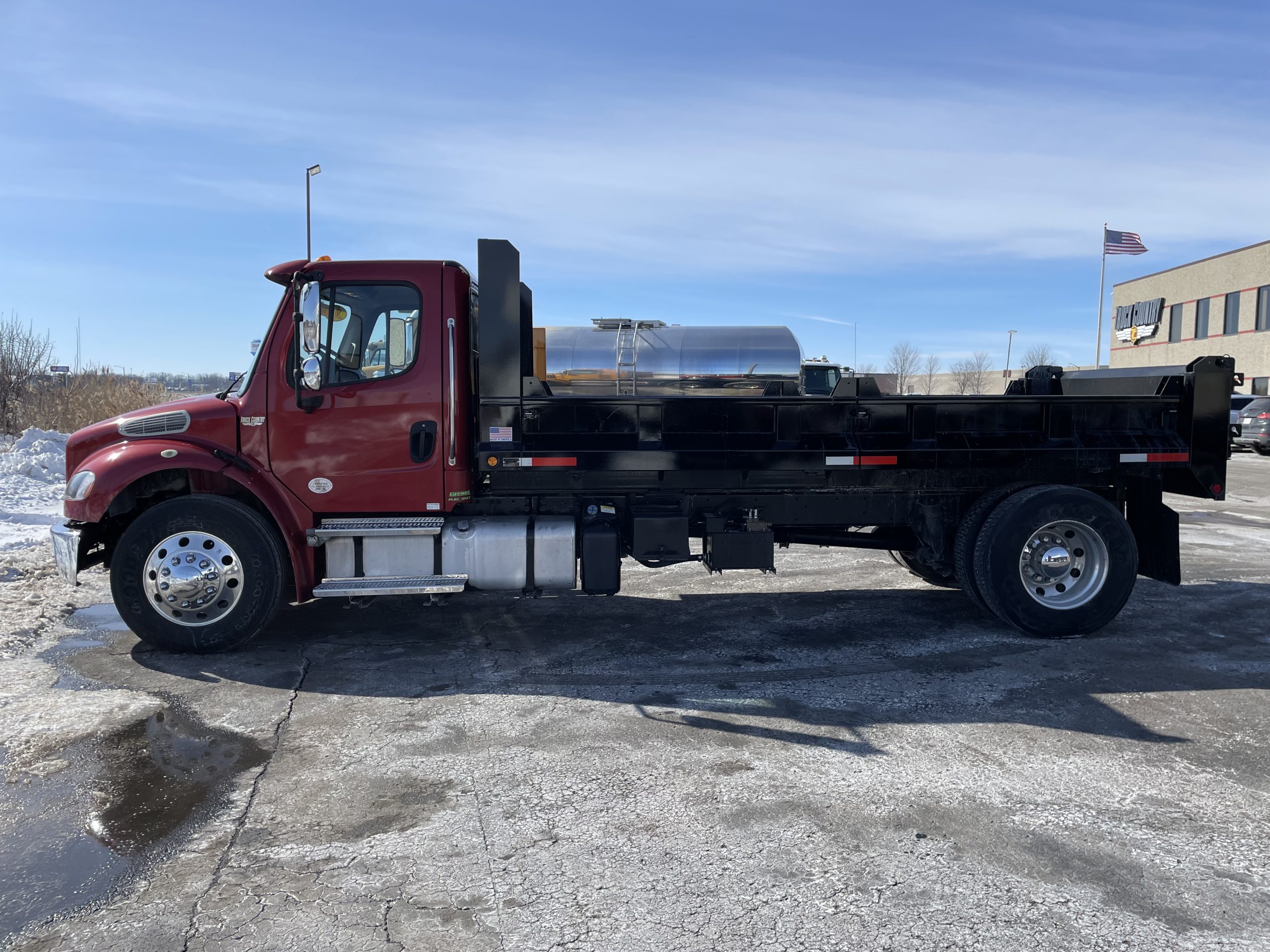 2018 Freightliner M2 106 - image 6 of 6