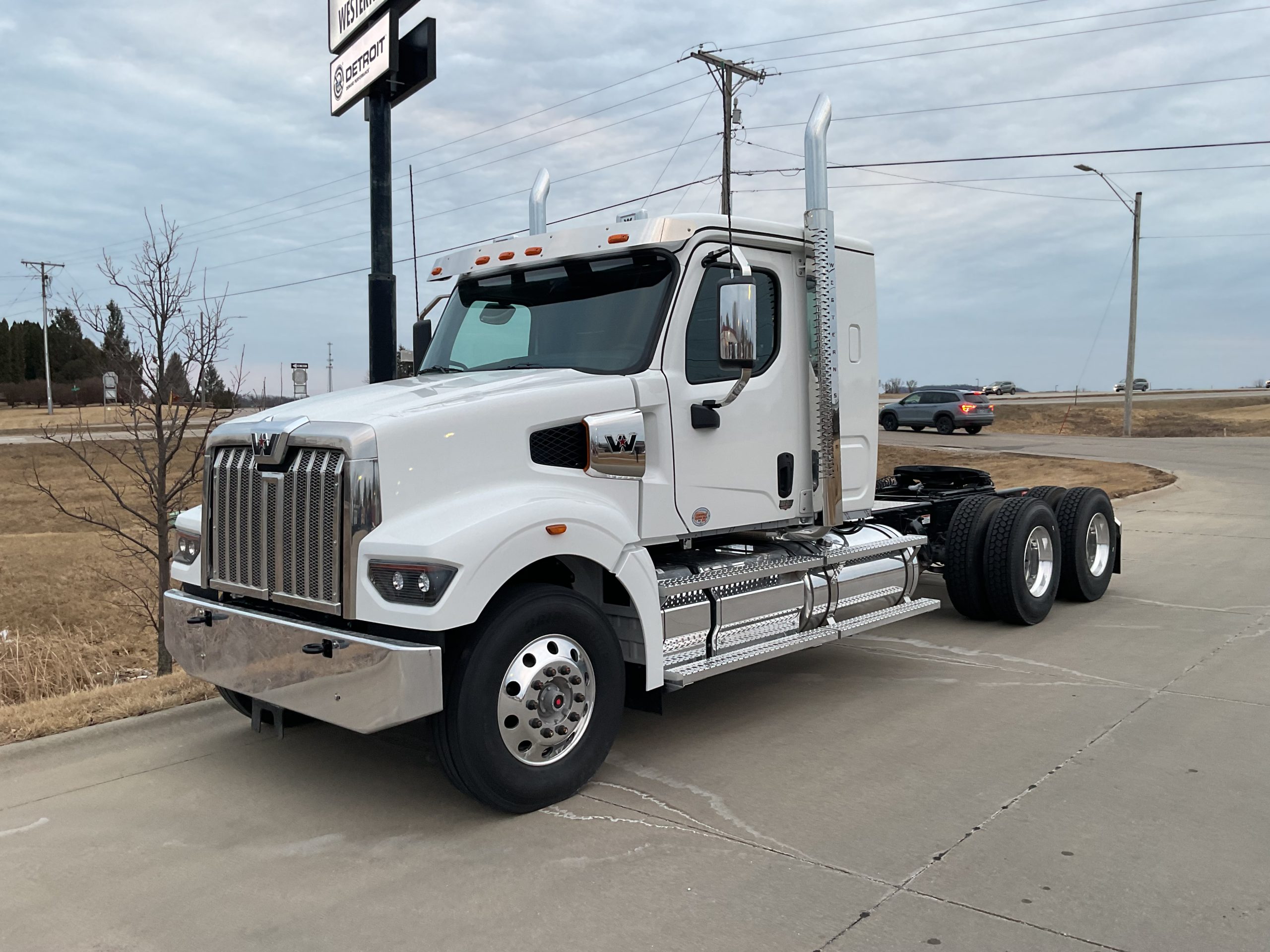 2025 Western Star 49X - image 1 of 5