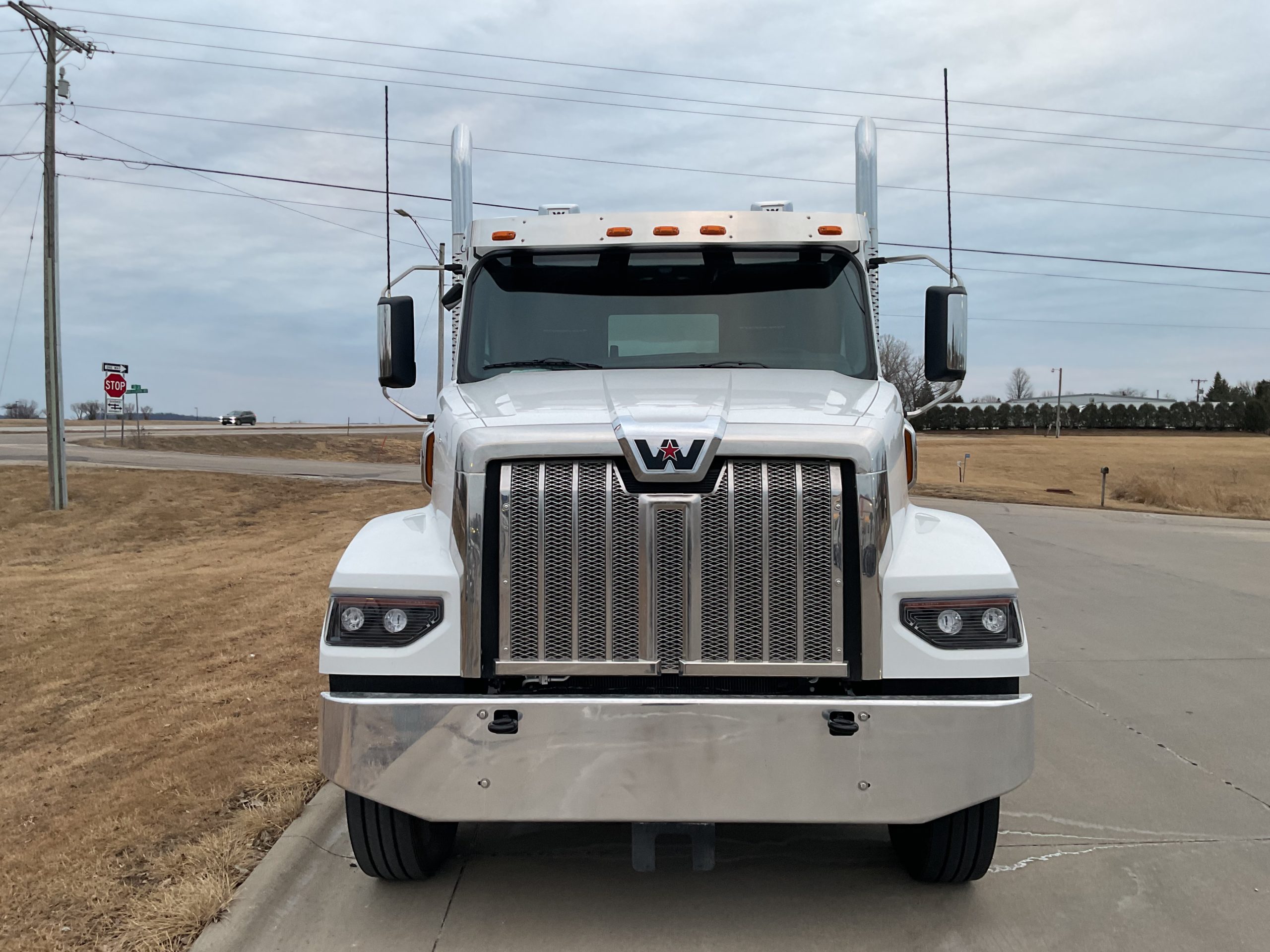 2025 Western Star 49X - image 2 of 5