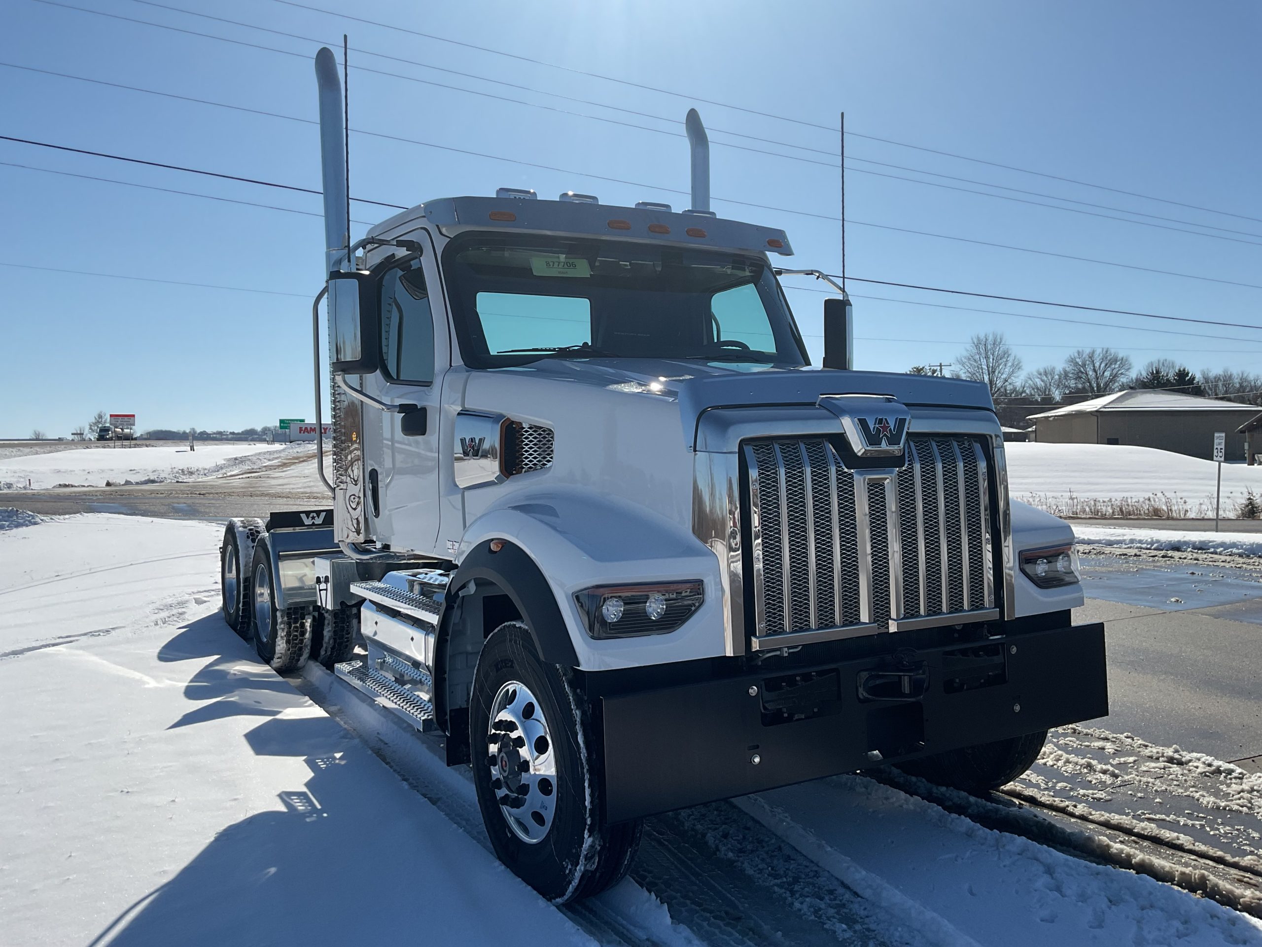 2025 Western Star 49X - image 3 of 6