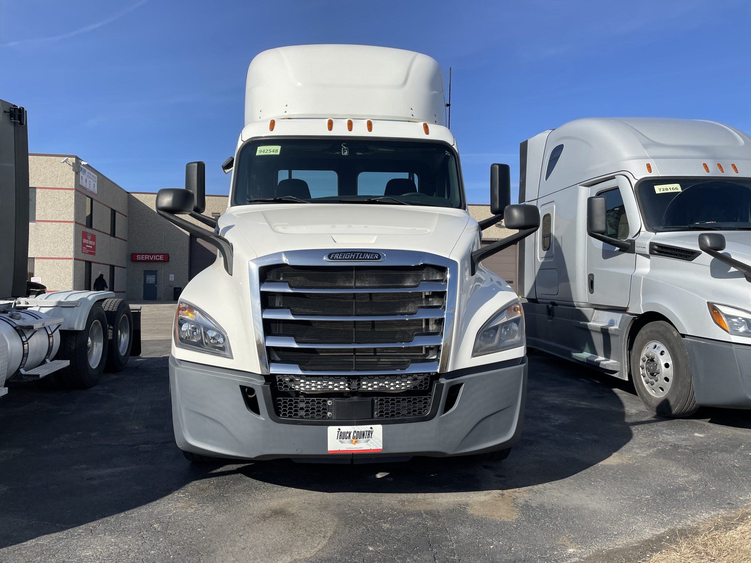 2020 Freightliner PT126 - image 2 of 6