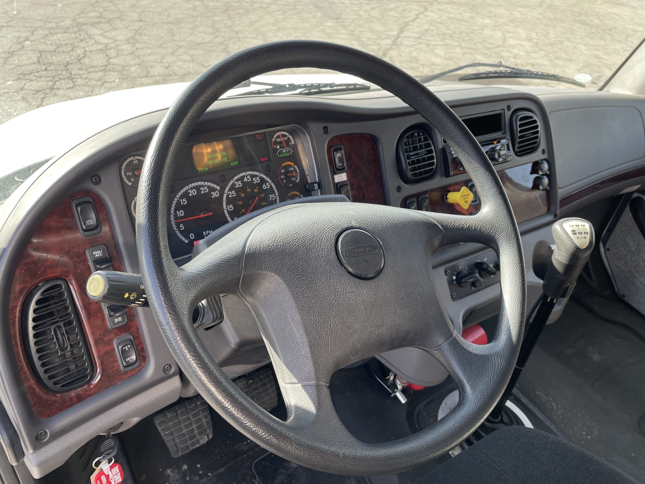 2018 Freightliner M280 - image 4 of 6