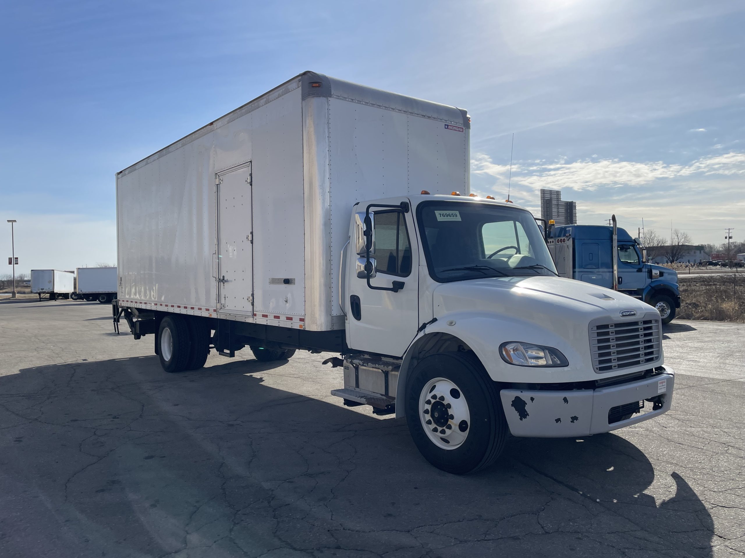 2018 Freightliner M260 - image 3 of 6