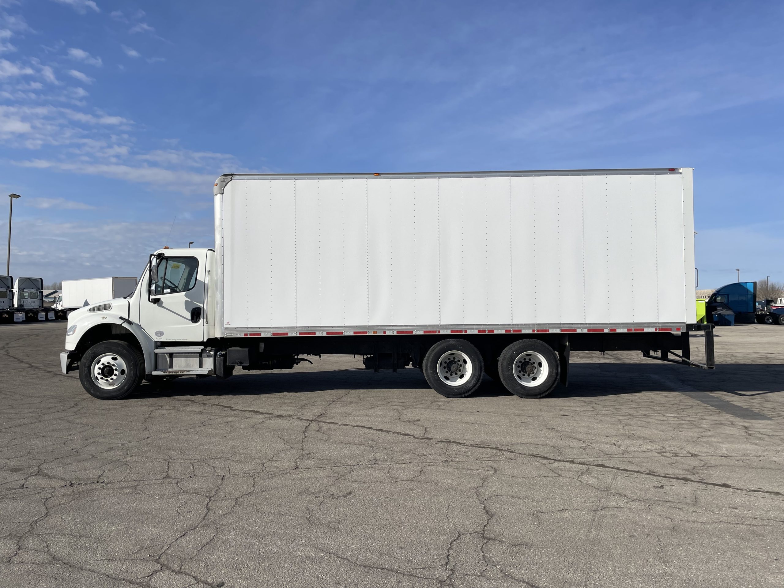 2018 Freightliner M280 - image 5 of 6