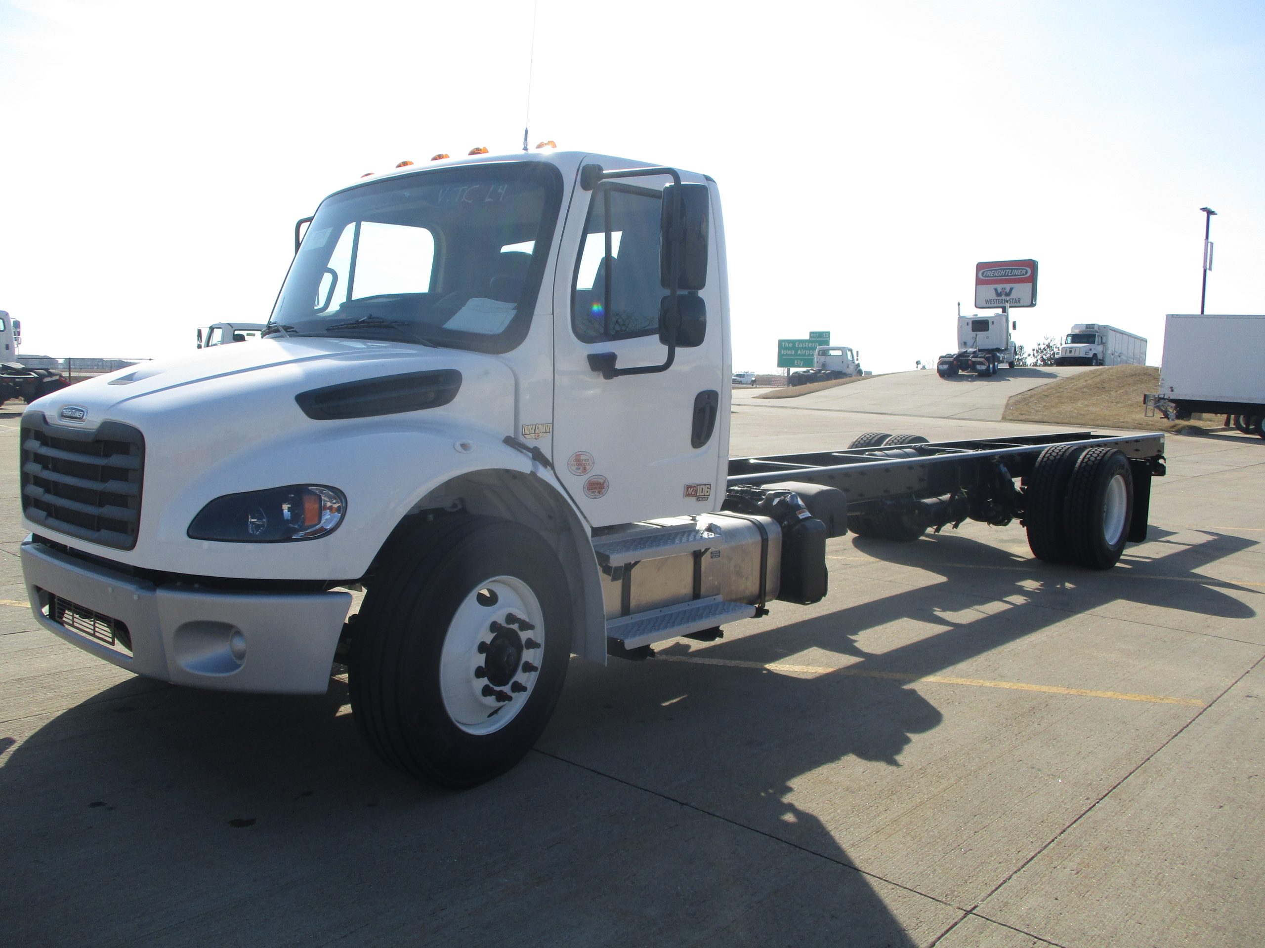 2026 Freightliner M2 106 - image 1 of 6