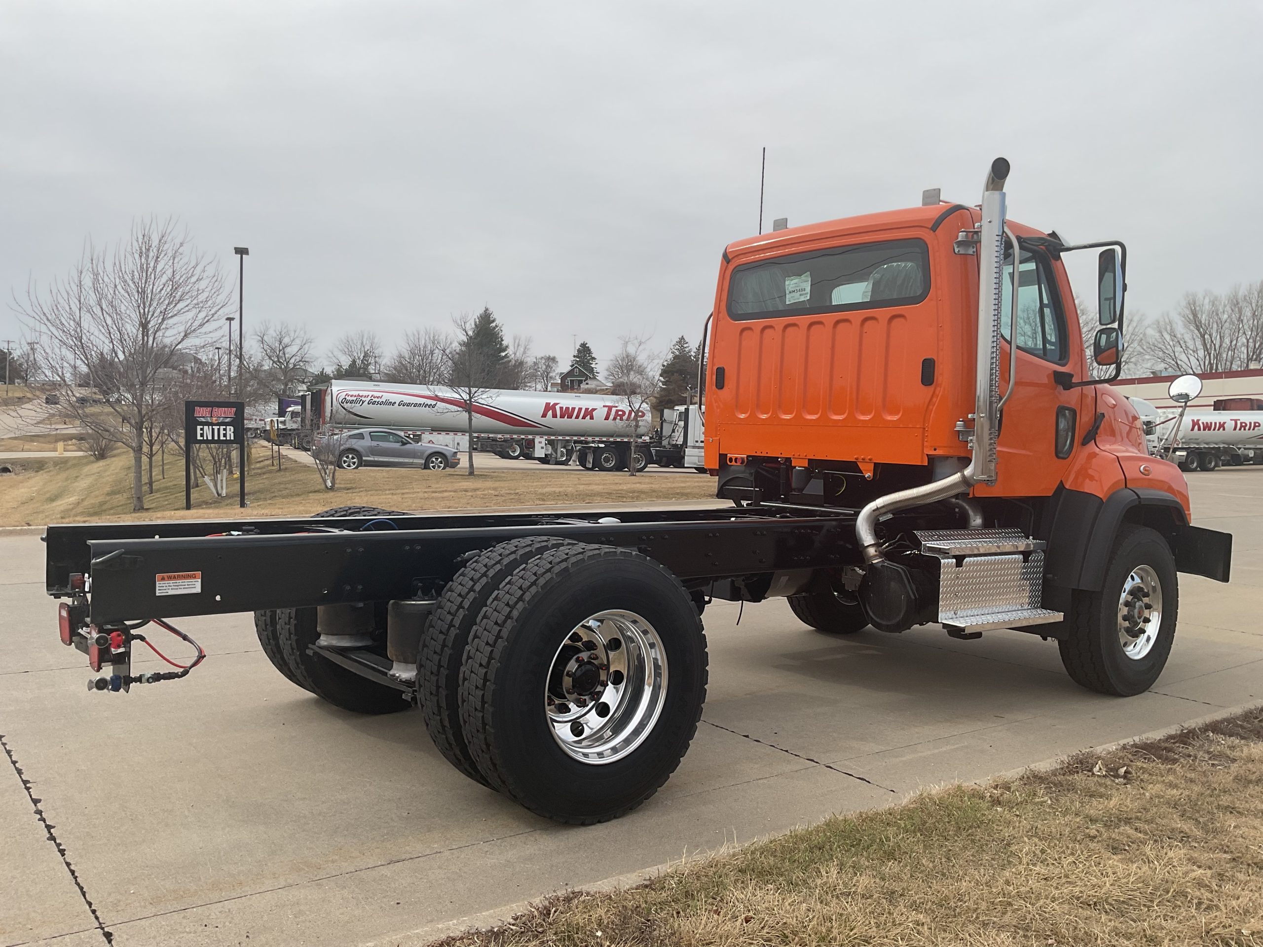 2026 Freightliner 114SD - image 5 of 5