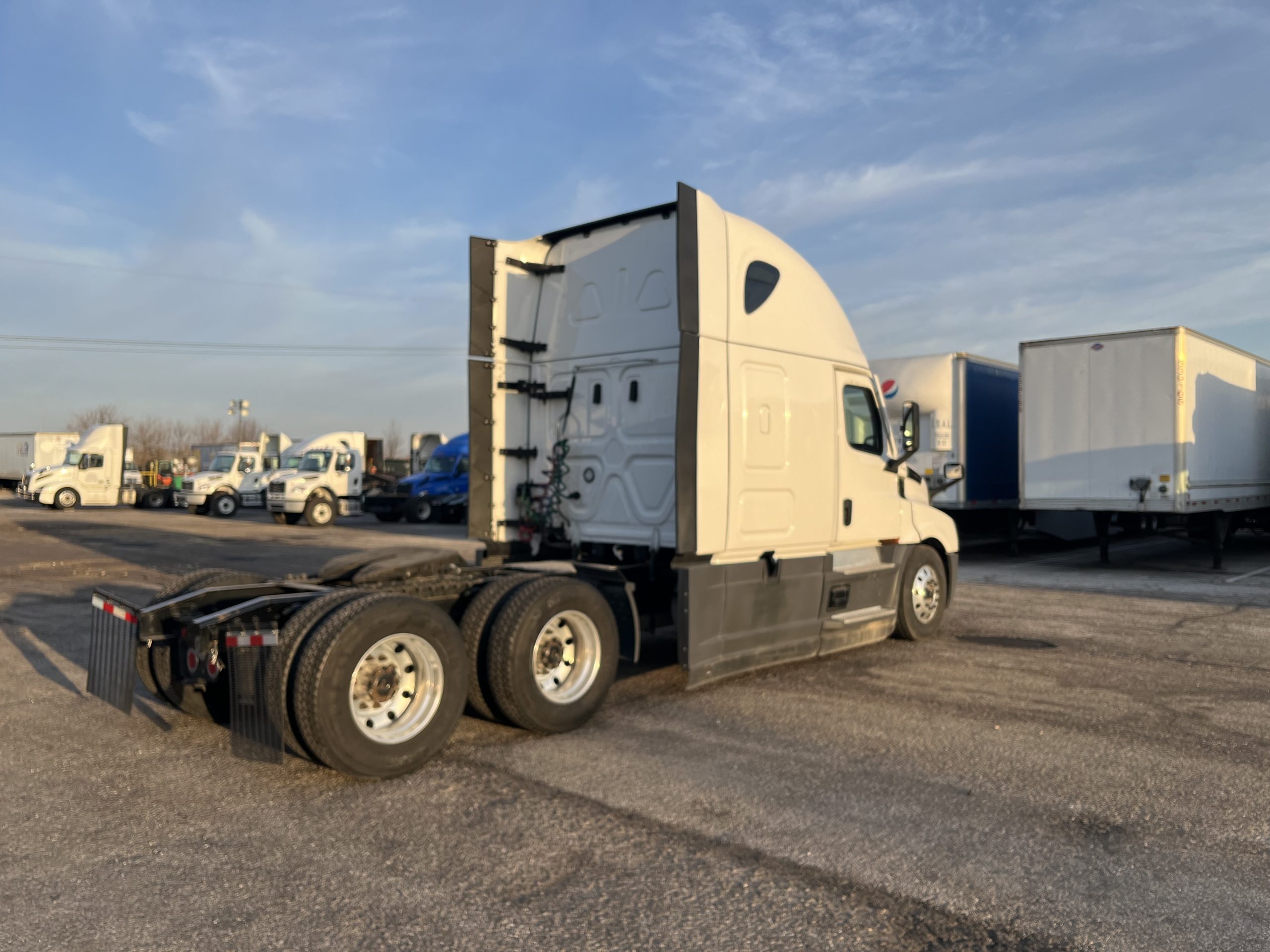 2023 Freightliner PT126 - image 3 of 3