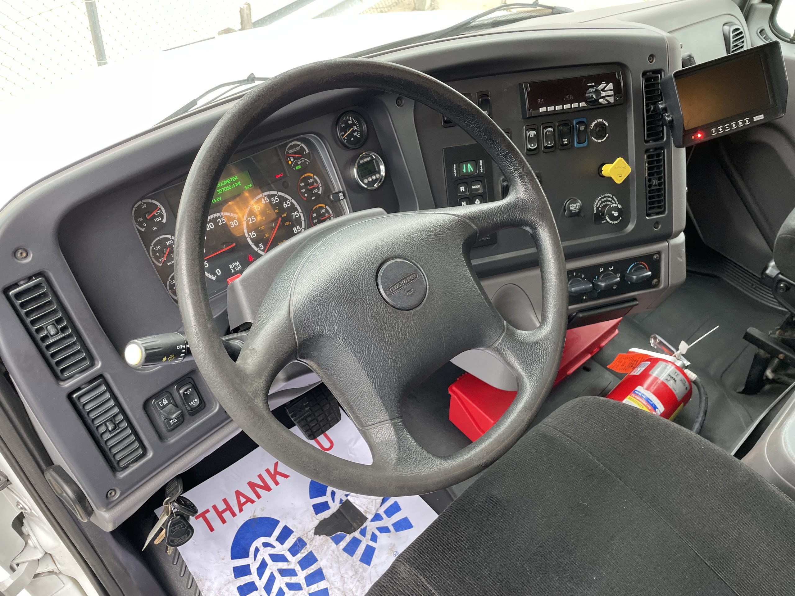 2018 Freightliner M280 - image 4 of 6