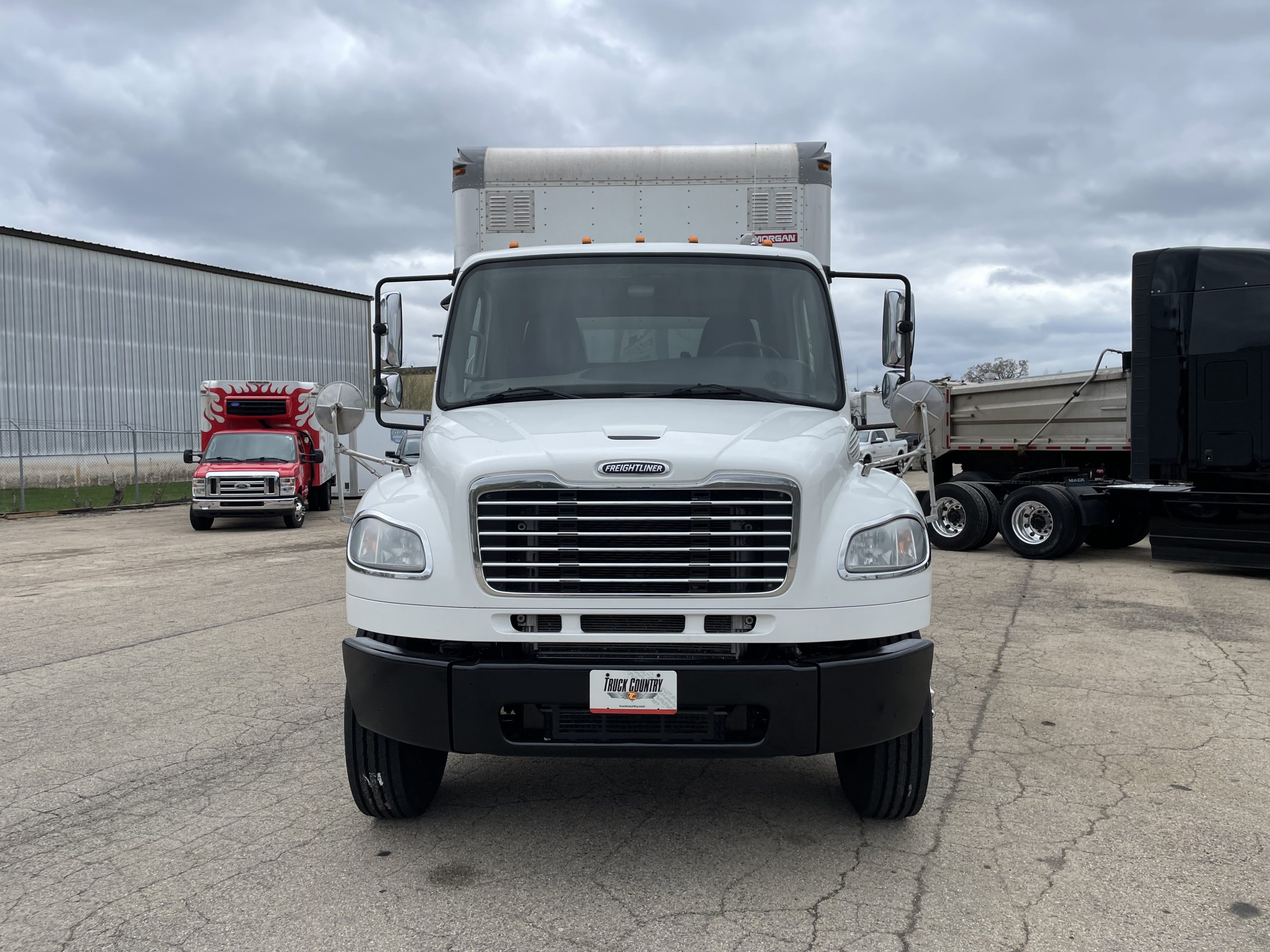2018 Freightliner M280 - image 2 of 6