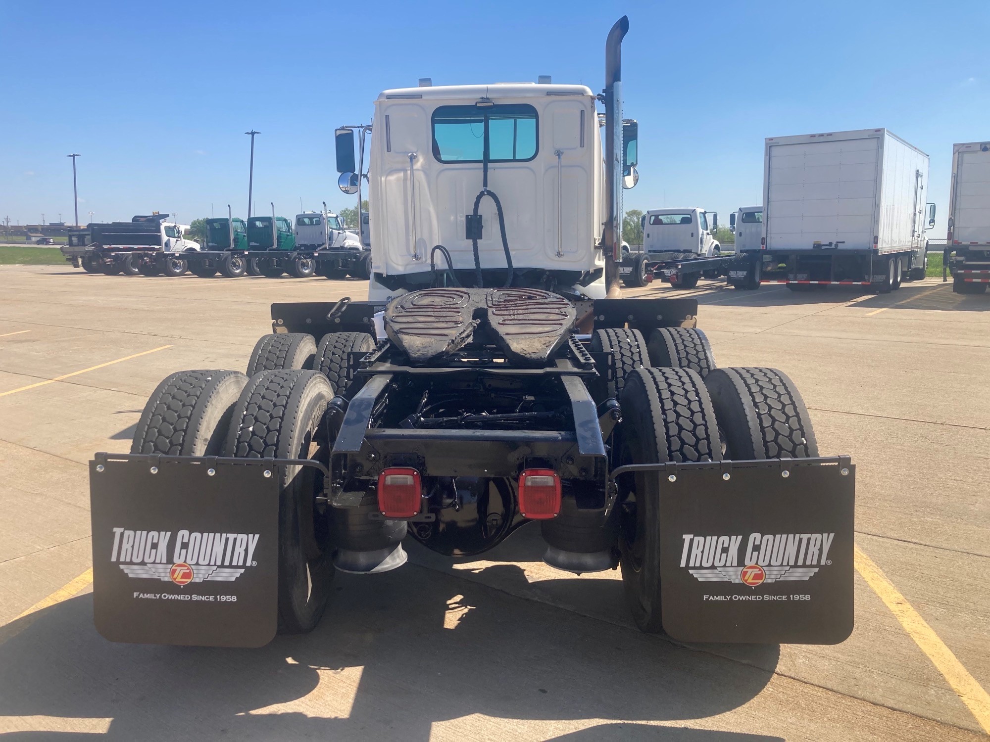 2017 Western Star 4700 - image 5 of 6