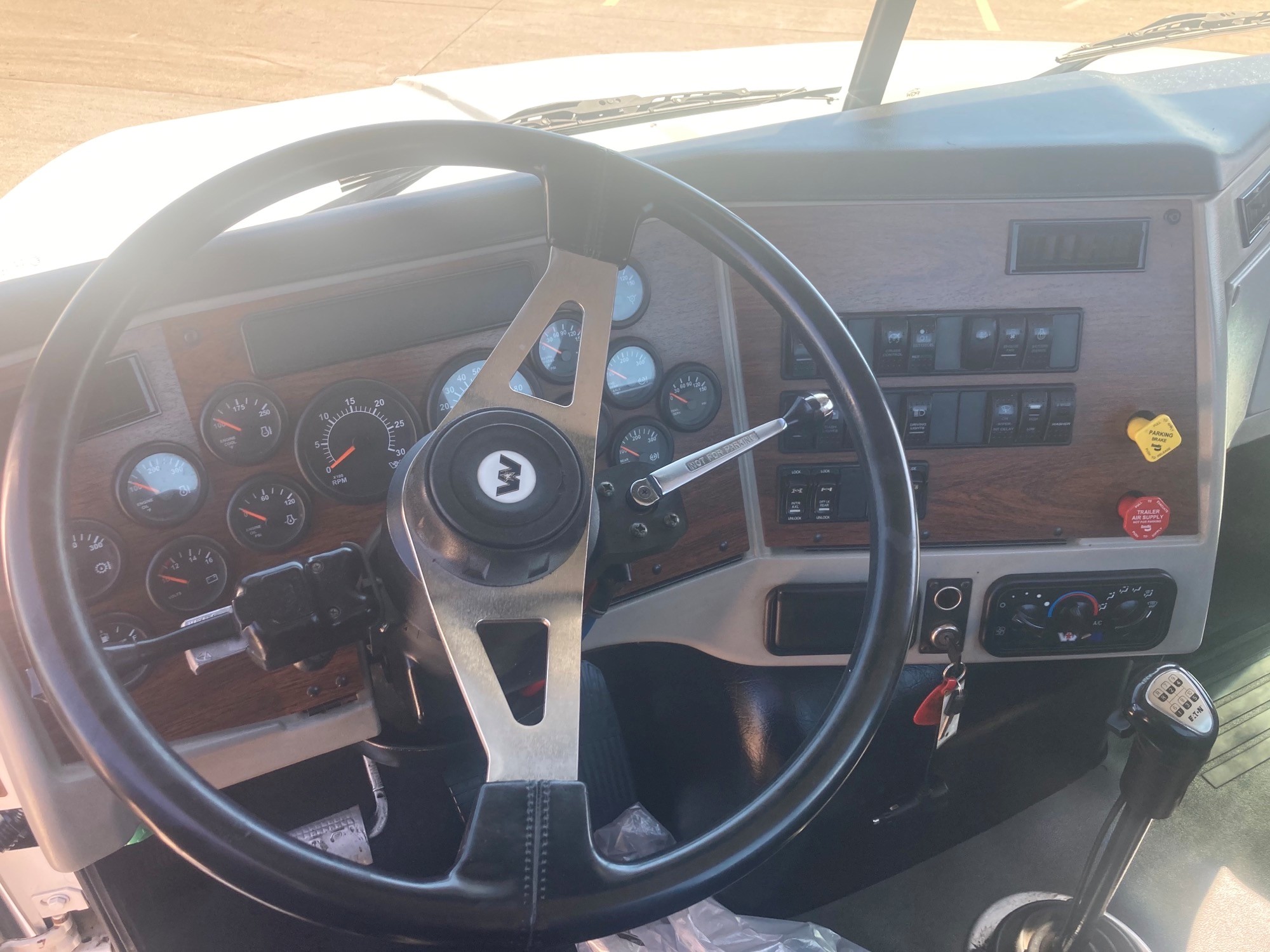 2017 Western Star 4700 - image 6 of 6