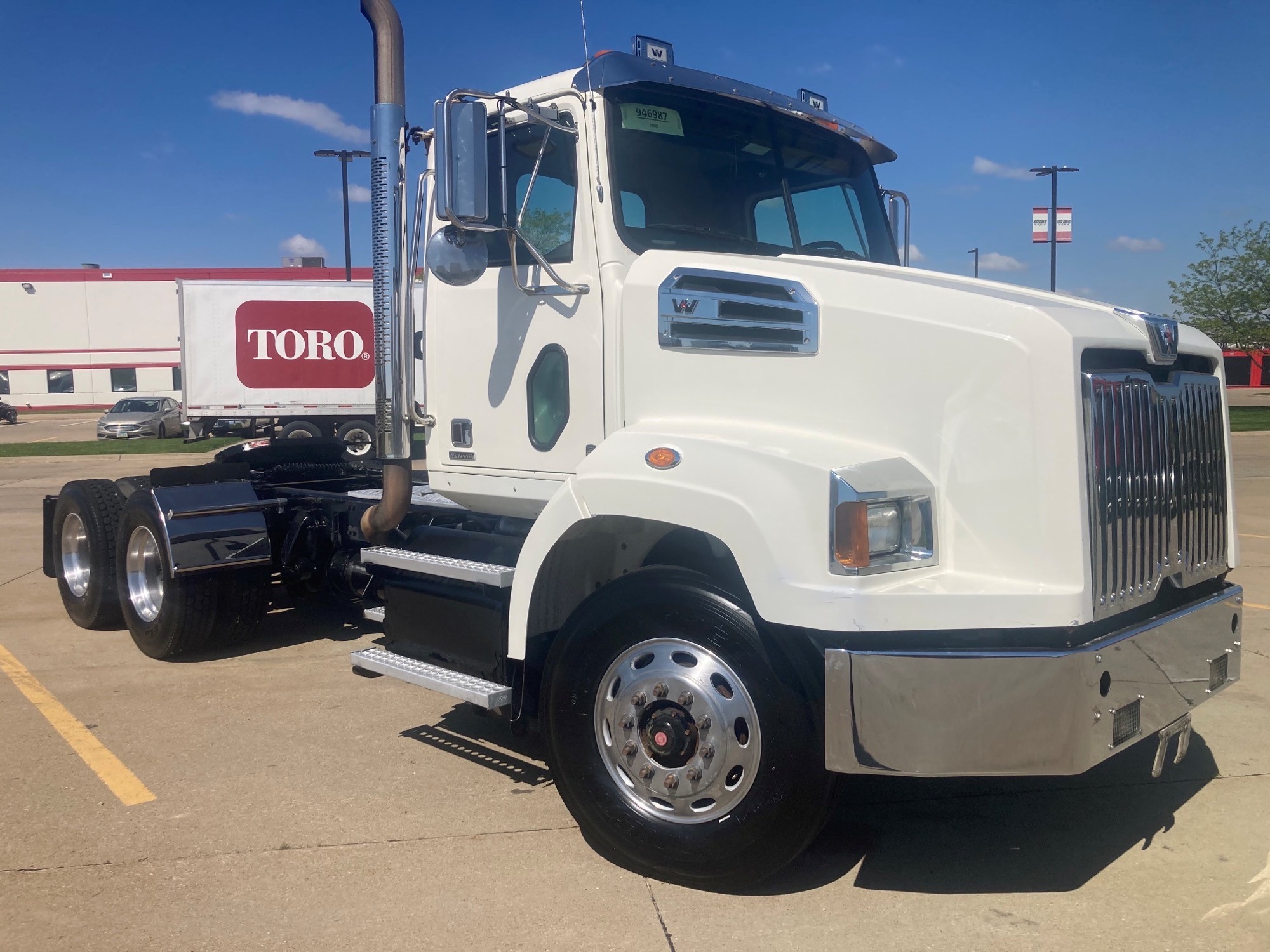 2017 Western Star 4700 - image 4 of 6