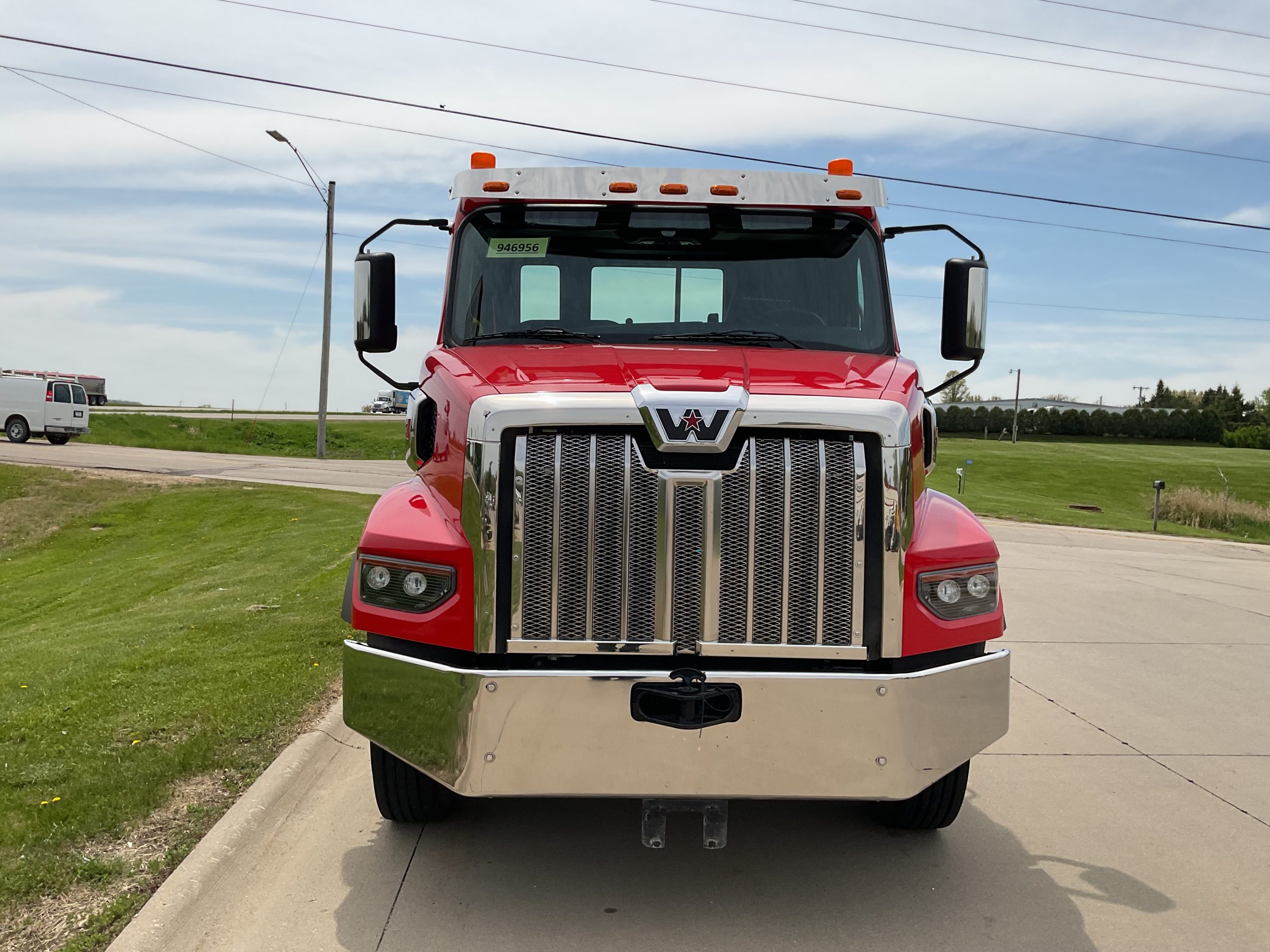 2024 Western Star 47X - image 4 of 6