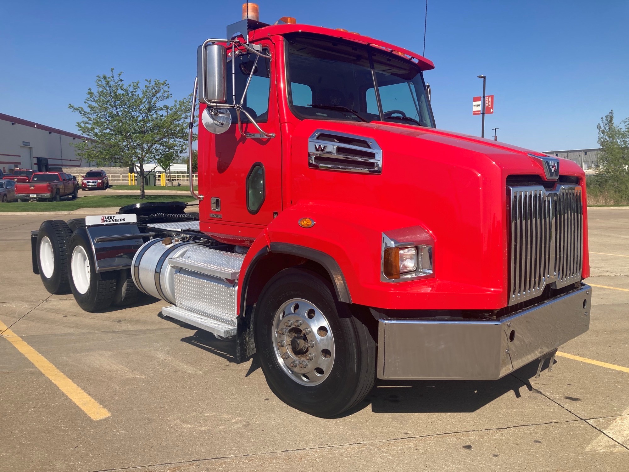 2019 Western Star 4700 - image 4 of 6