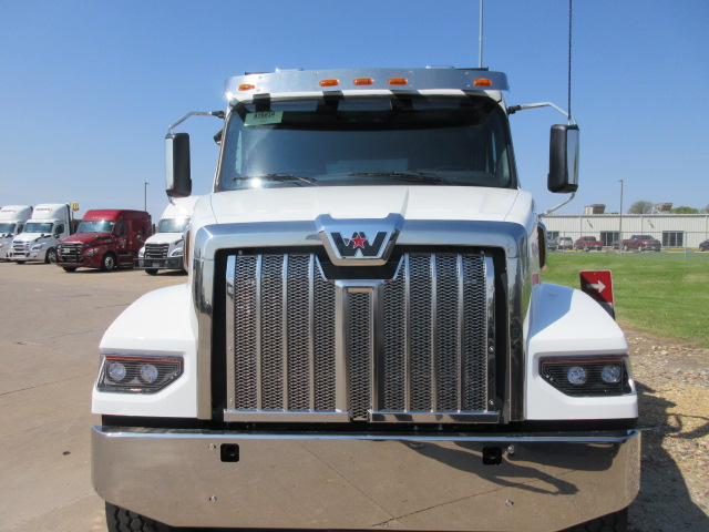 2026 Western Star 47X - image 2 of 6