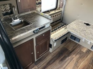2016 Freightliner CA113 068PM00000W6rP6