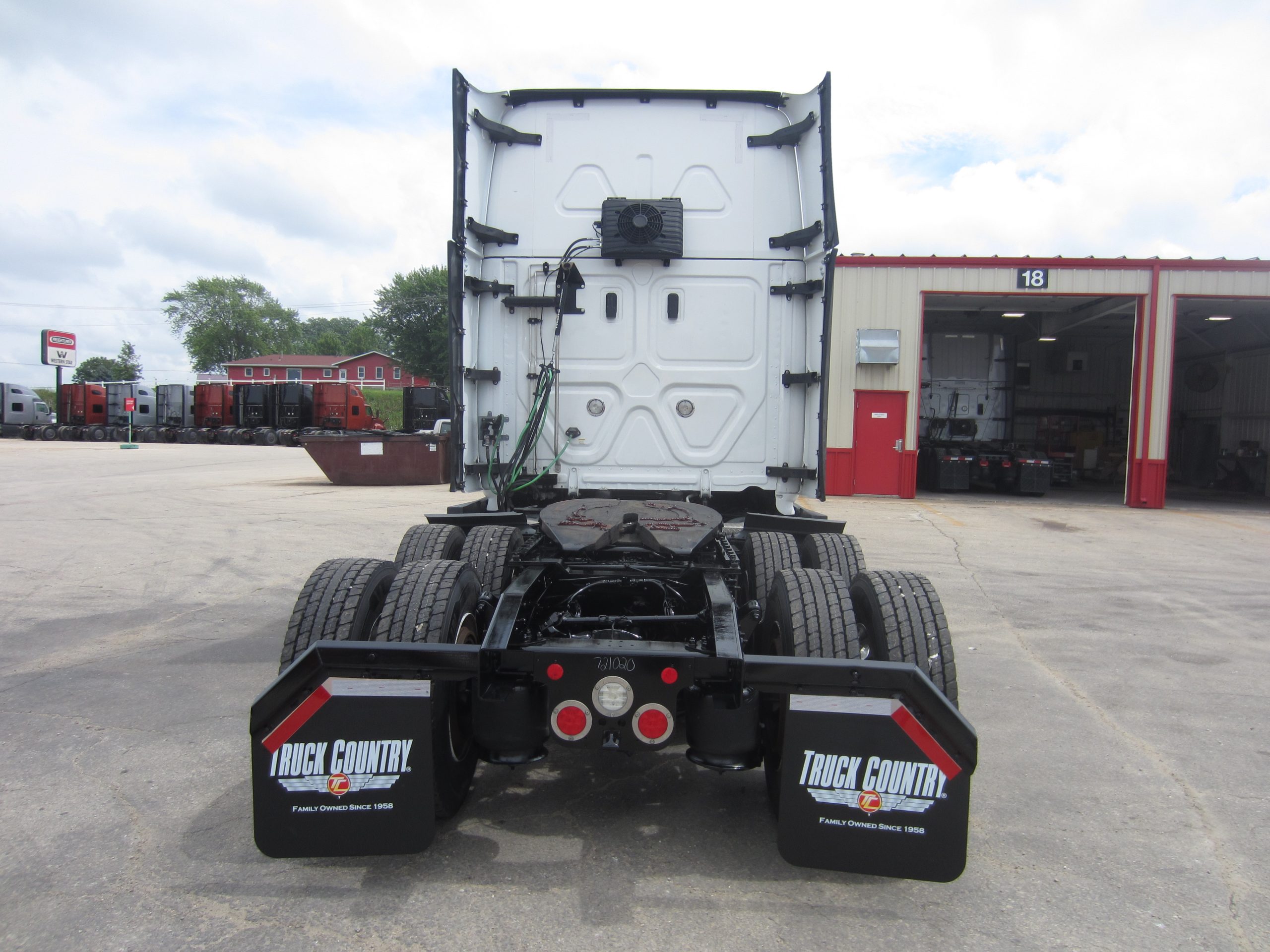 2022 Freightliner PT126 - image 4 of 6
