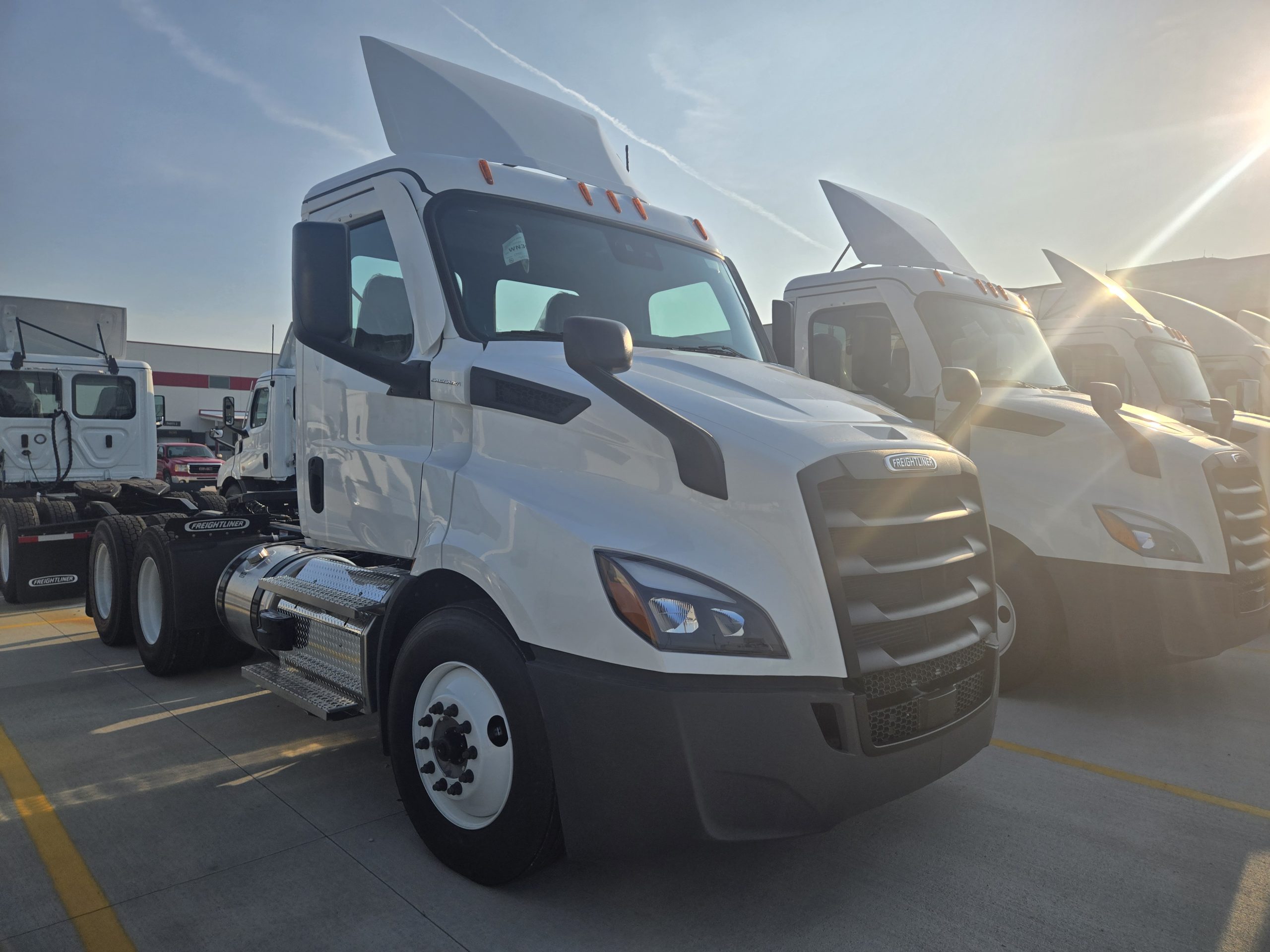 2026 Freightliner PE116DC - image 3 of 6