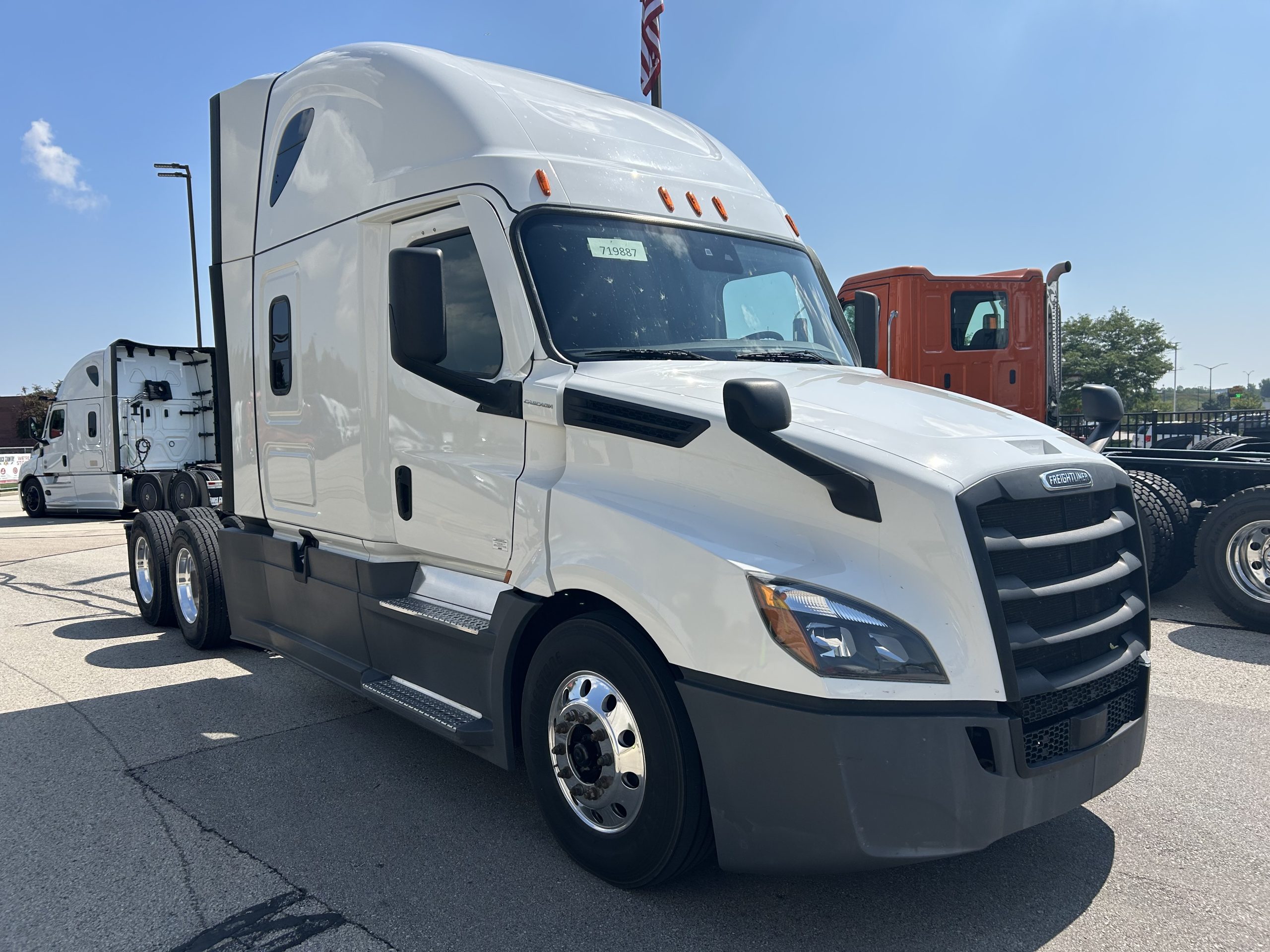 2022 Freightliner PT126 - image 3 of 6