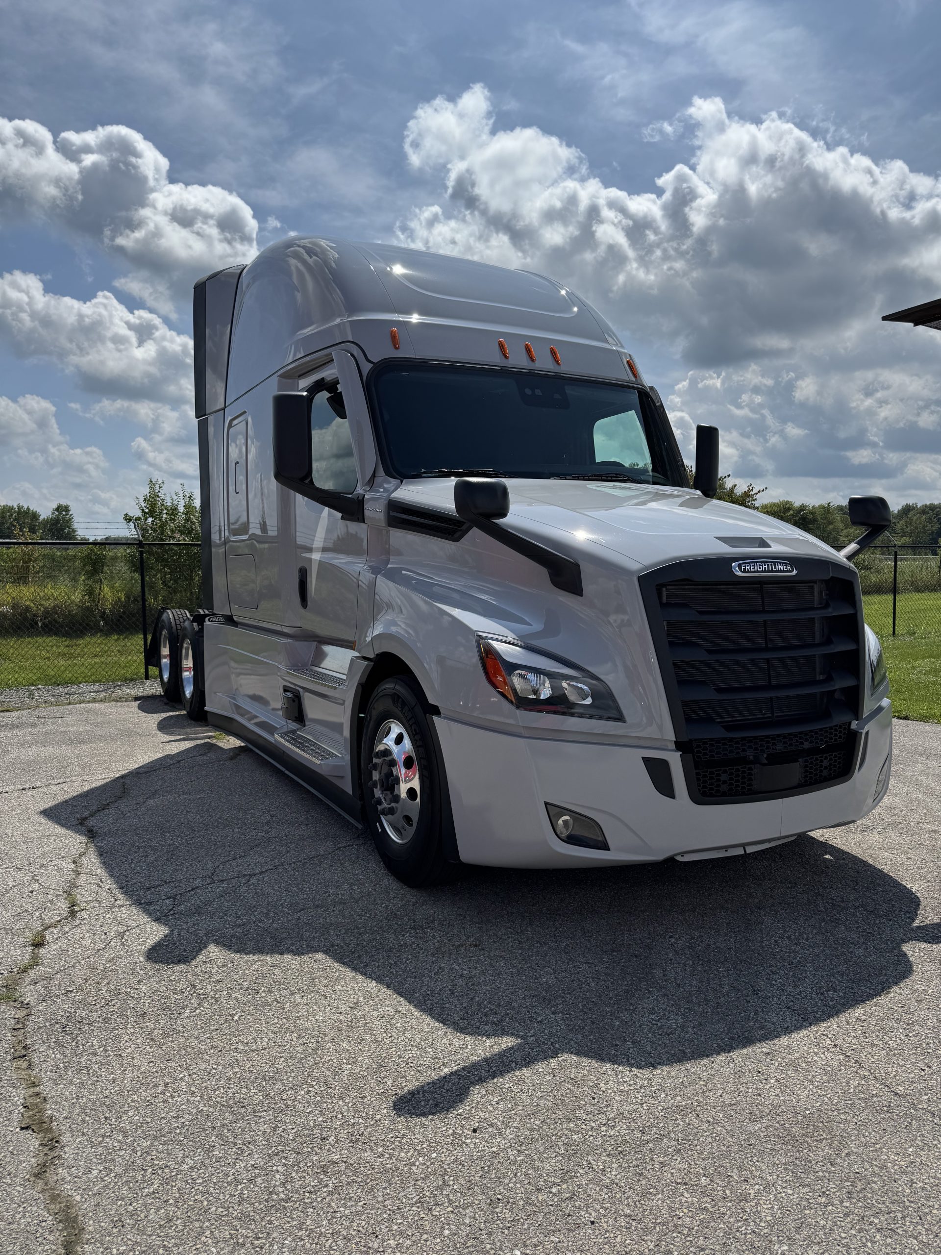 2026 Freightliner PT126SLP - image 3 of 6