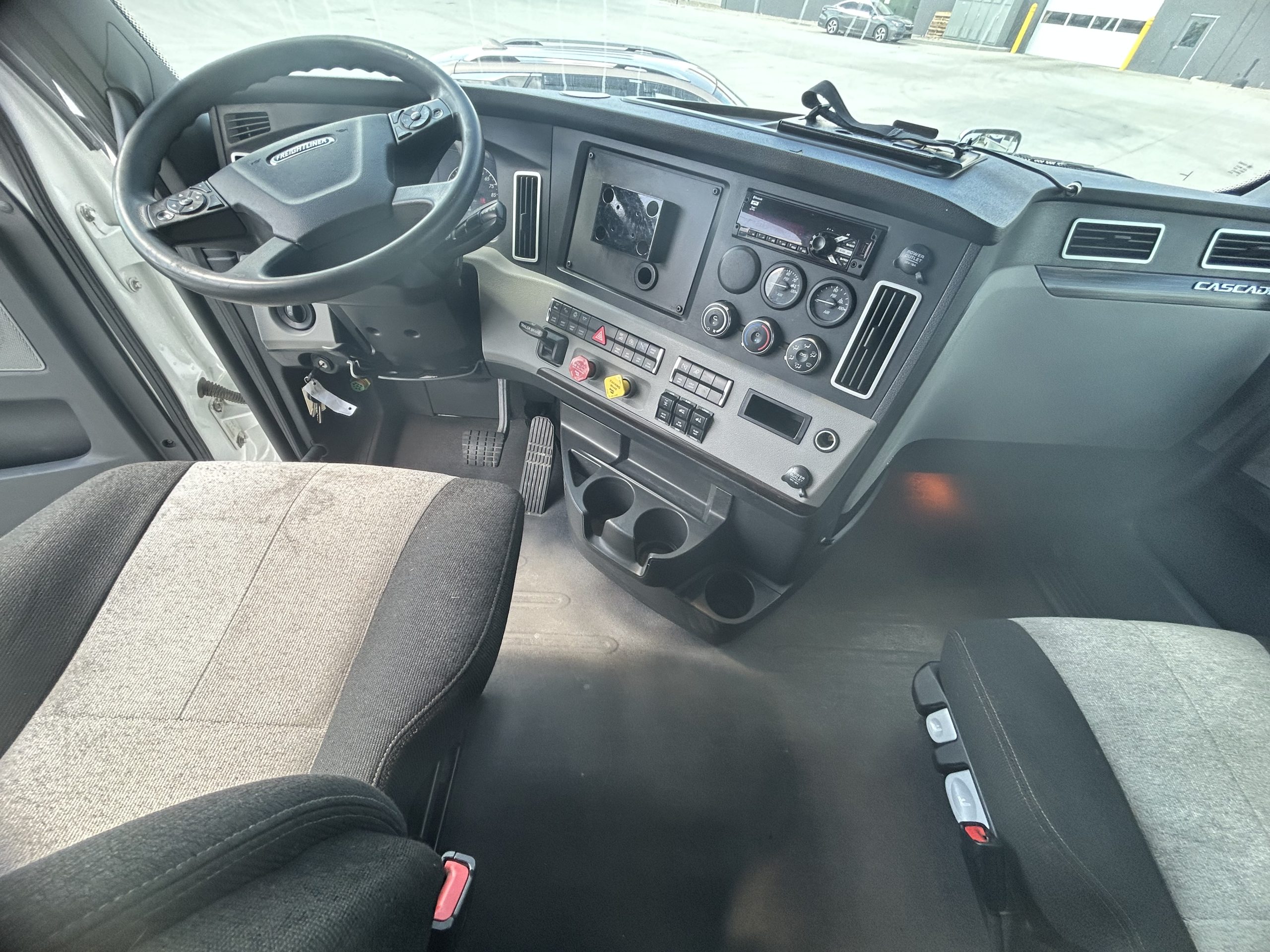 2020 Freightliner PT126SLP - image 5 of 6