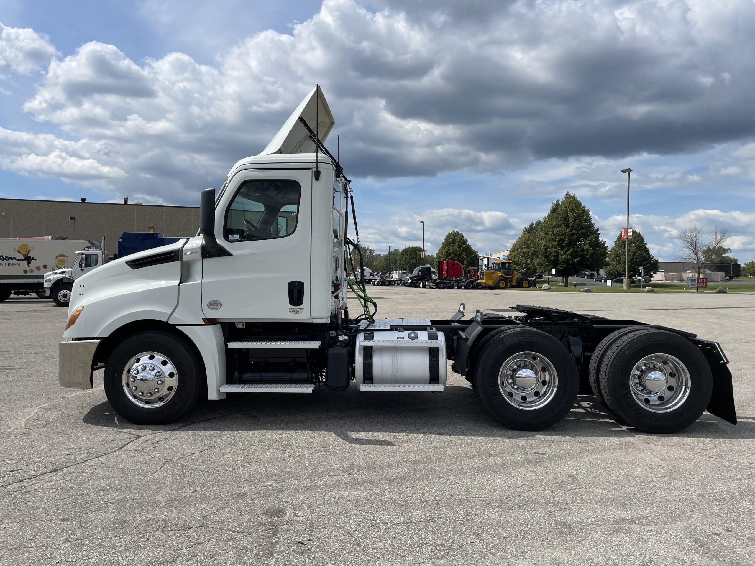 2020 Freightliner PT126 - image 5 of 6