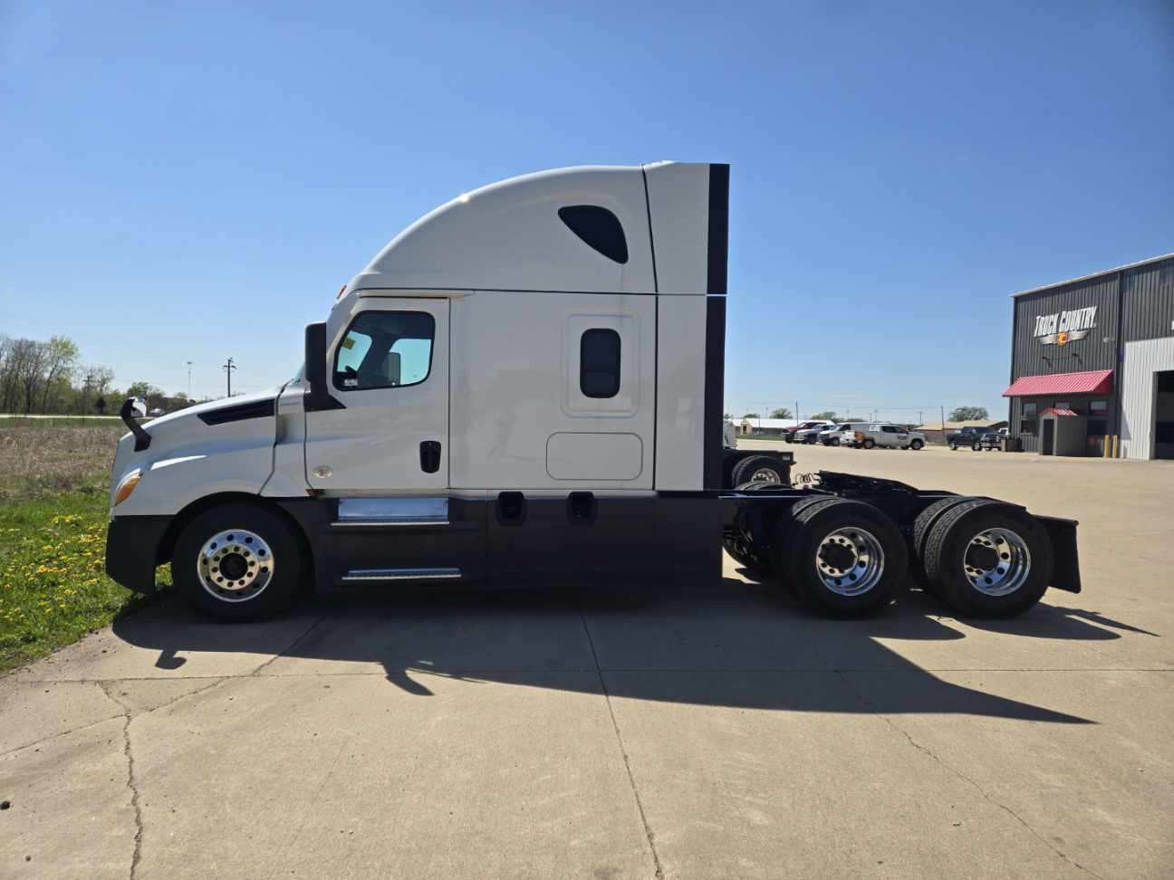 2022 Freightliner PT126 - image 5 of 6