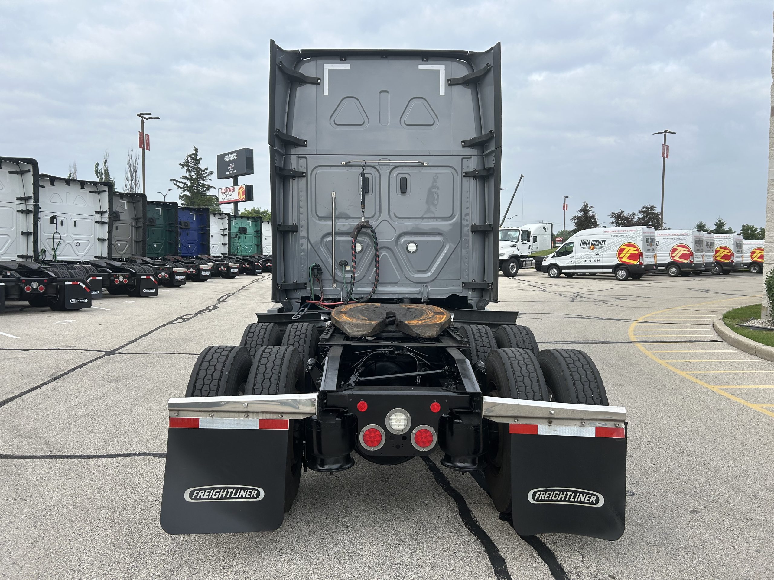 2022 Freightliner PT126SLP - image 4 of 6