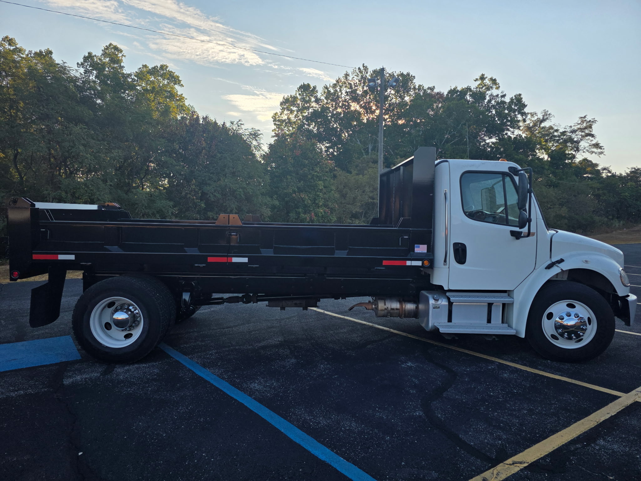2020 Freightliner M260 - image 4 of 6