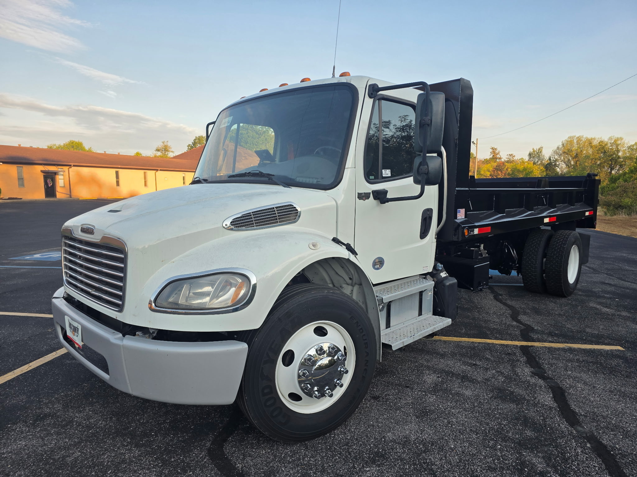 2020 Freightliner M260 - image 1 of 6