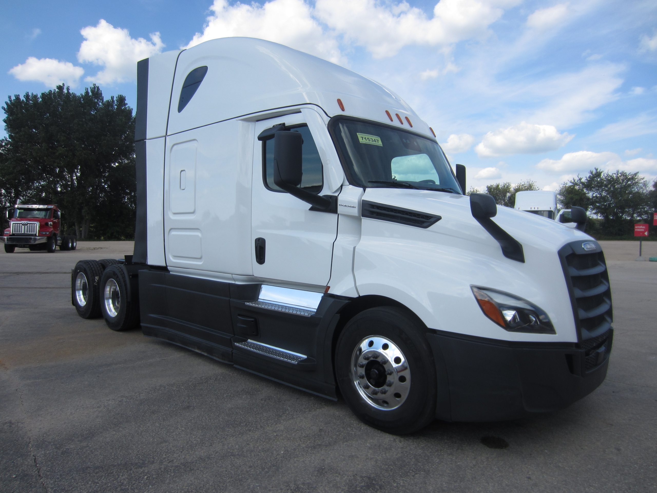 2022 Freightliner PT126 - image 3 of 6
