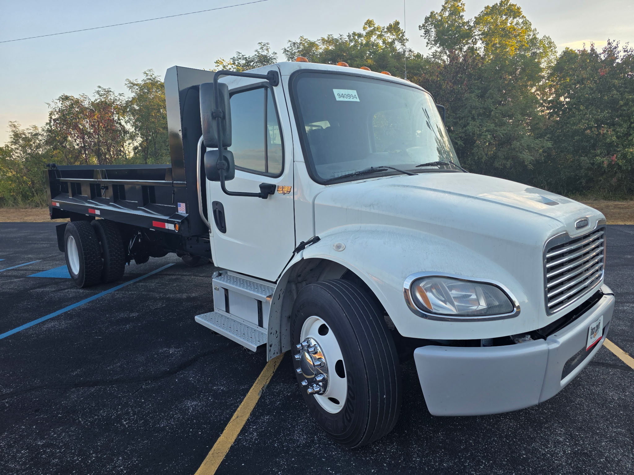 2020 Freightliner M260 - image 2 of 6