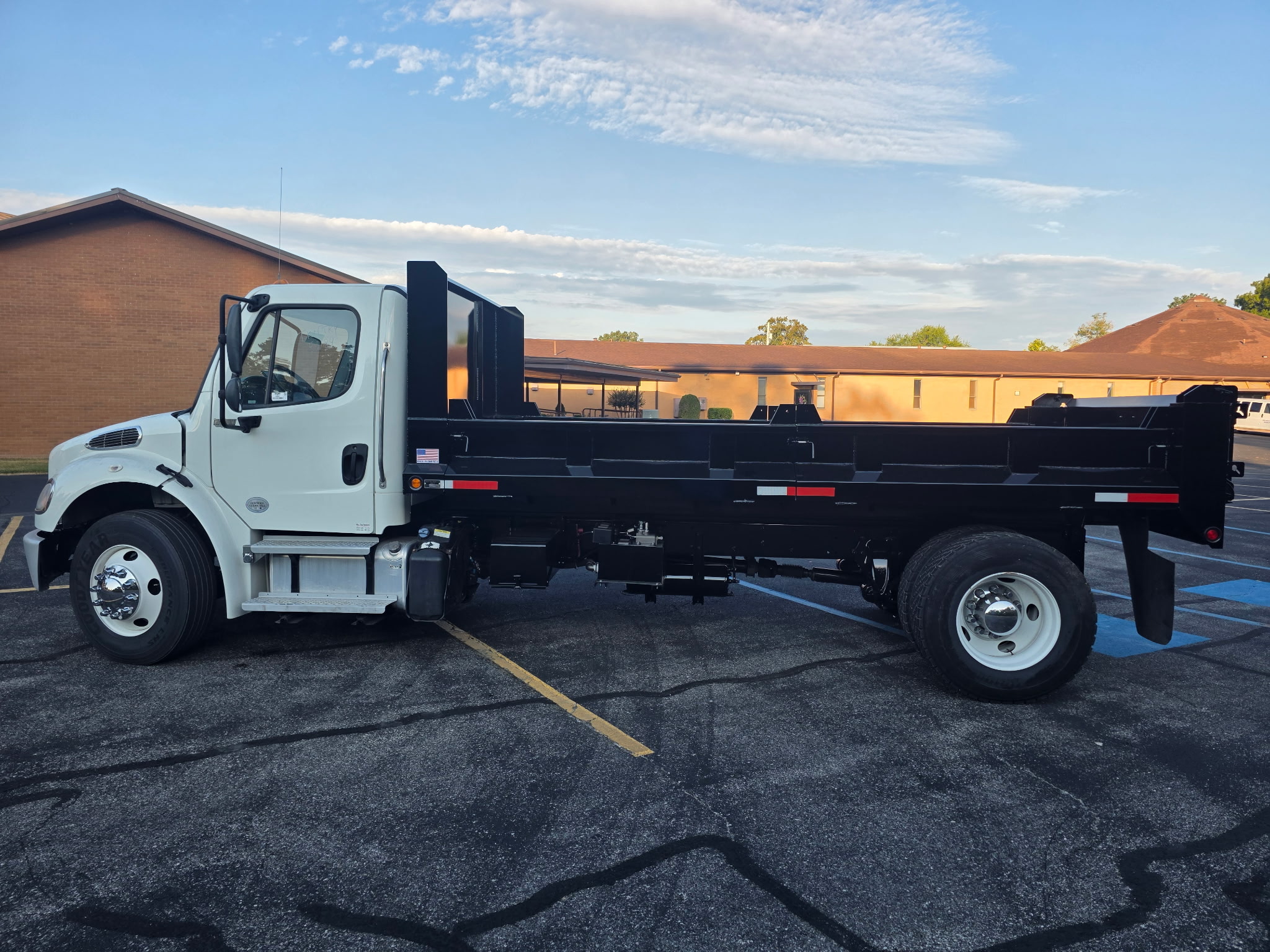2020 Freightliner M260 - image 5 of 6