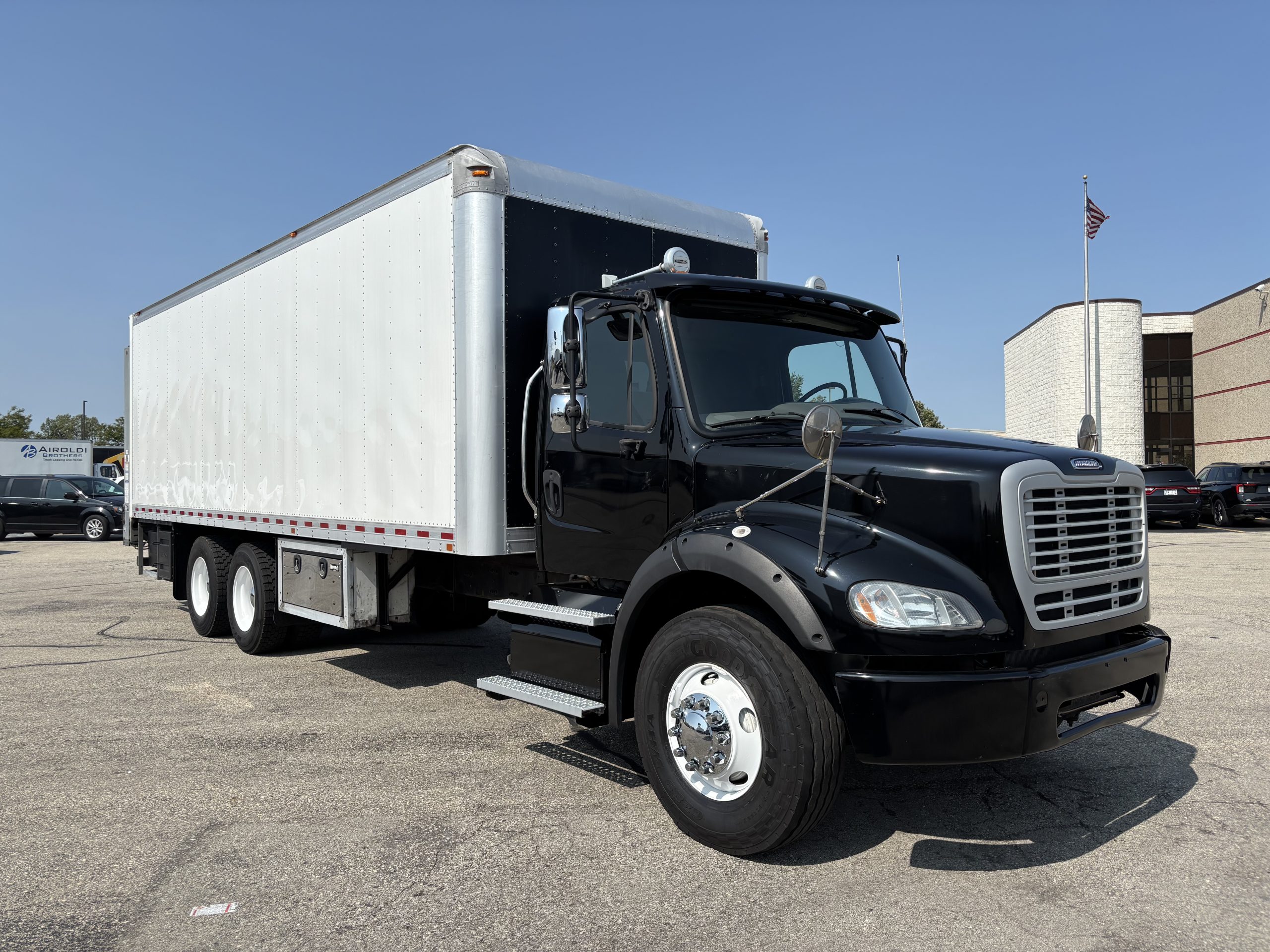 2018 Freightliner M2112 - image 3 of 6