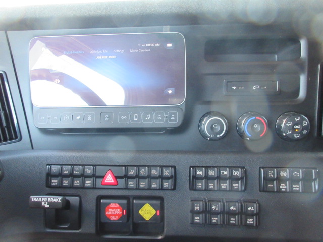 2026 Freightliner PJ126SLP - image 5 of 6