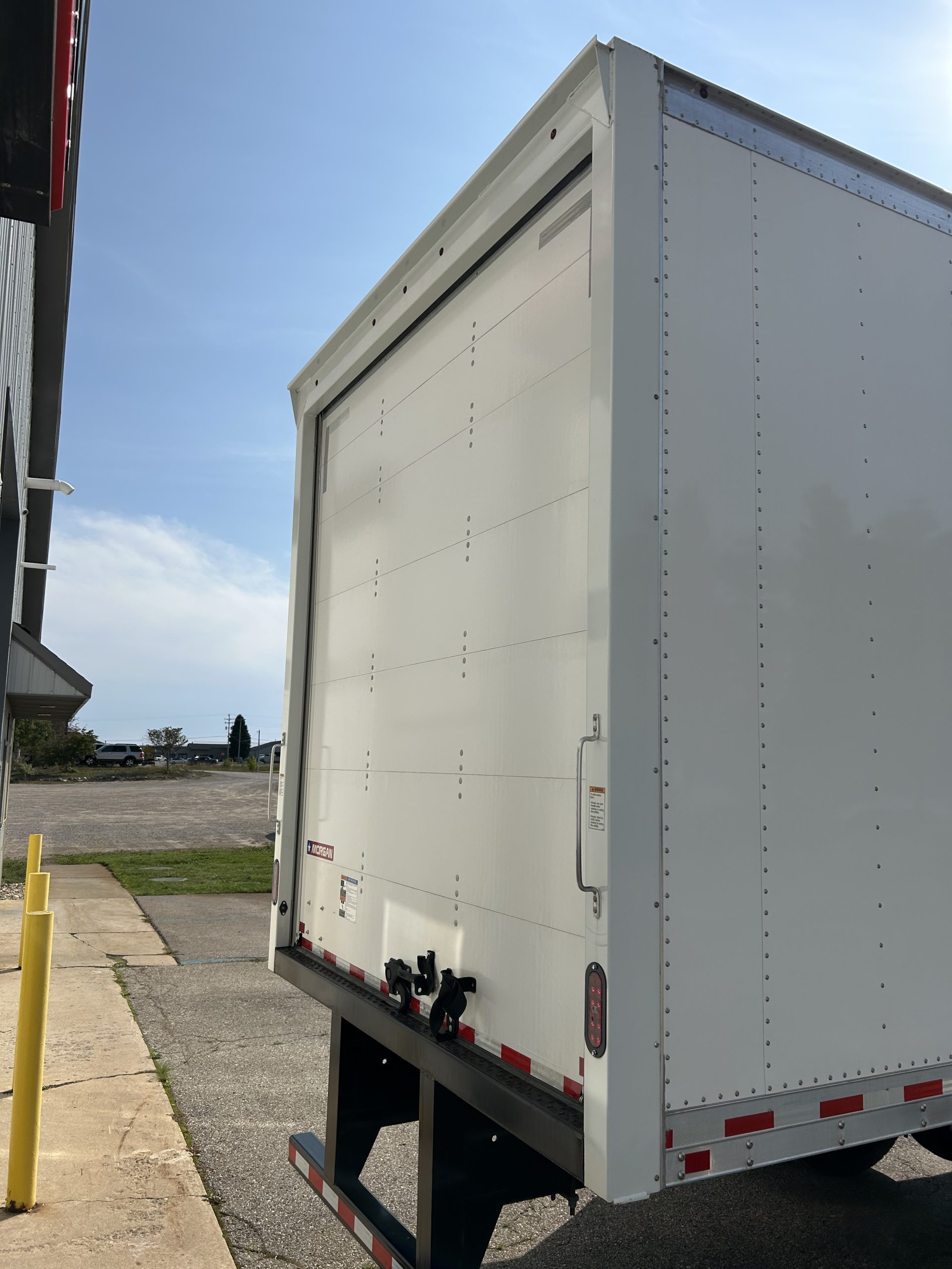 2025 Freightliner M2 106+ - image 5 of 6