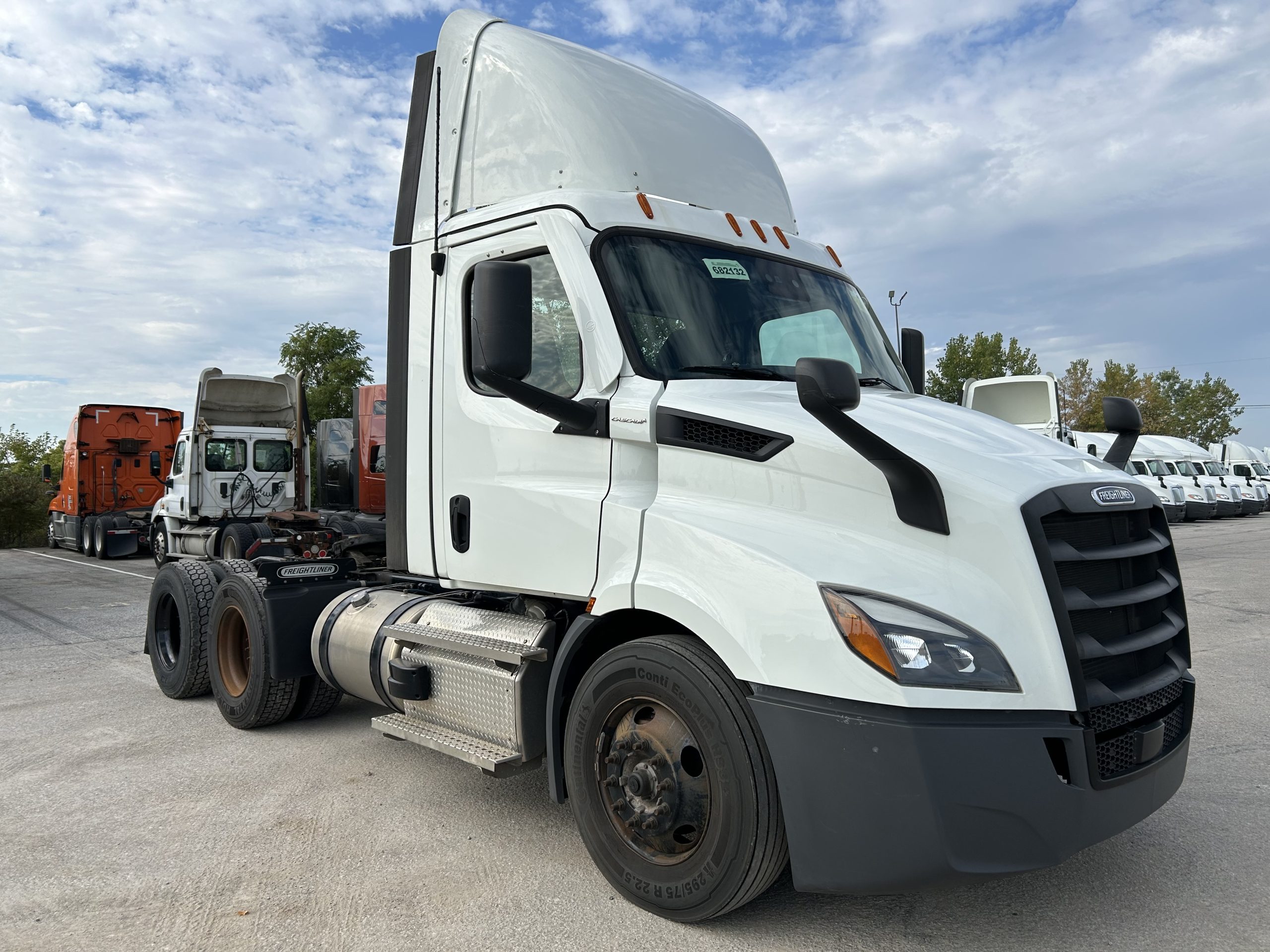 2021 Freightliner PE116 - image 3 of 5