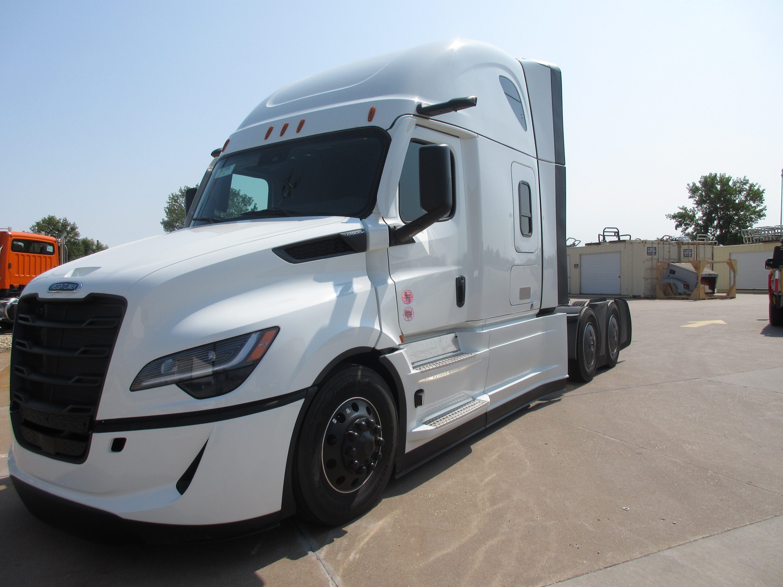 2026 Freightliner PJ126SLP - image 1 of 6