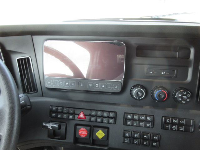 2026 Freightliner PJ126SLP - image 5 of 6